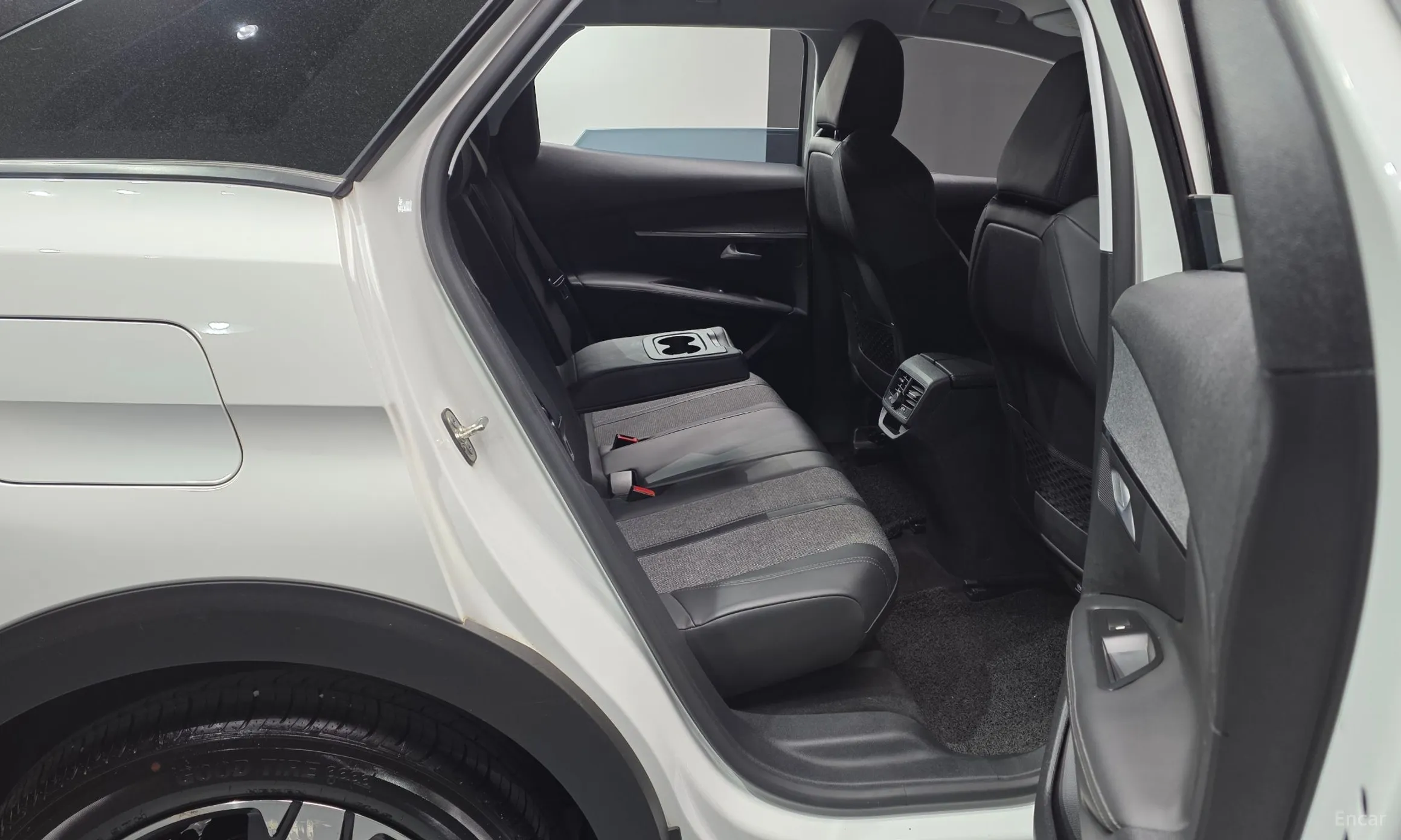 Peugeot 3008 2nd generation превью 12
