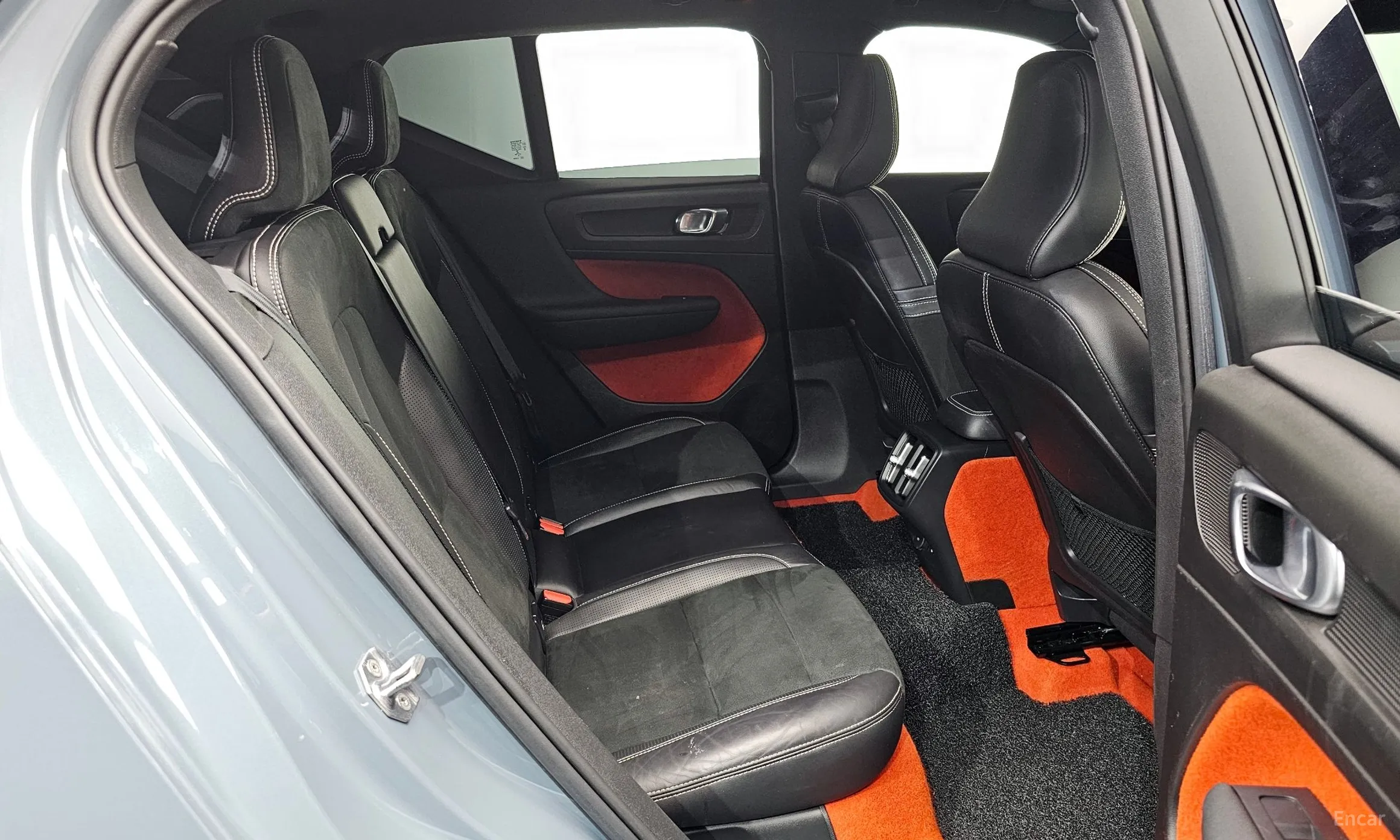 Volvo XC40 превью 11