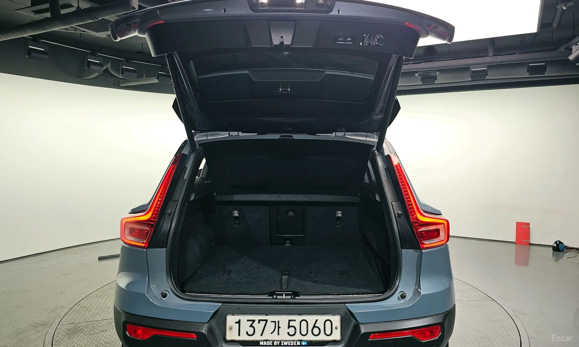 Volvo XC40 превью 20