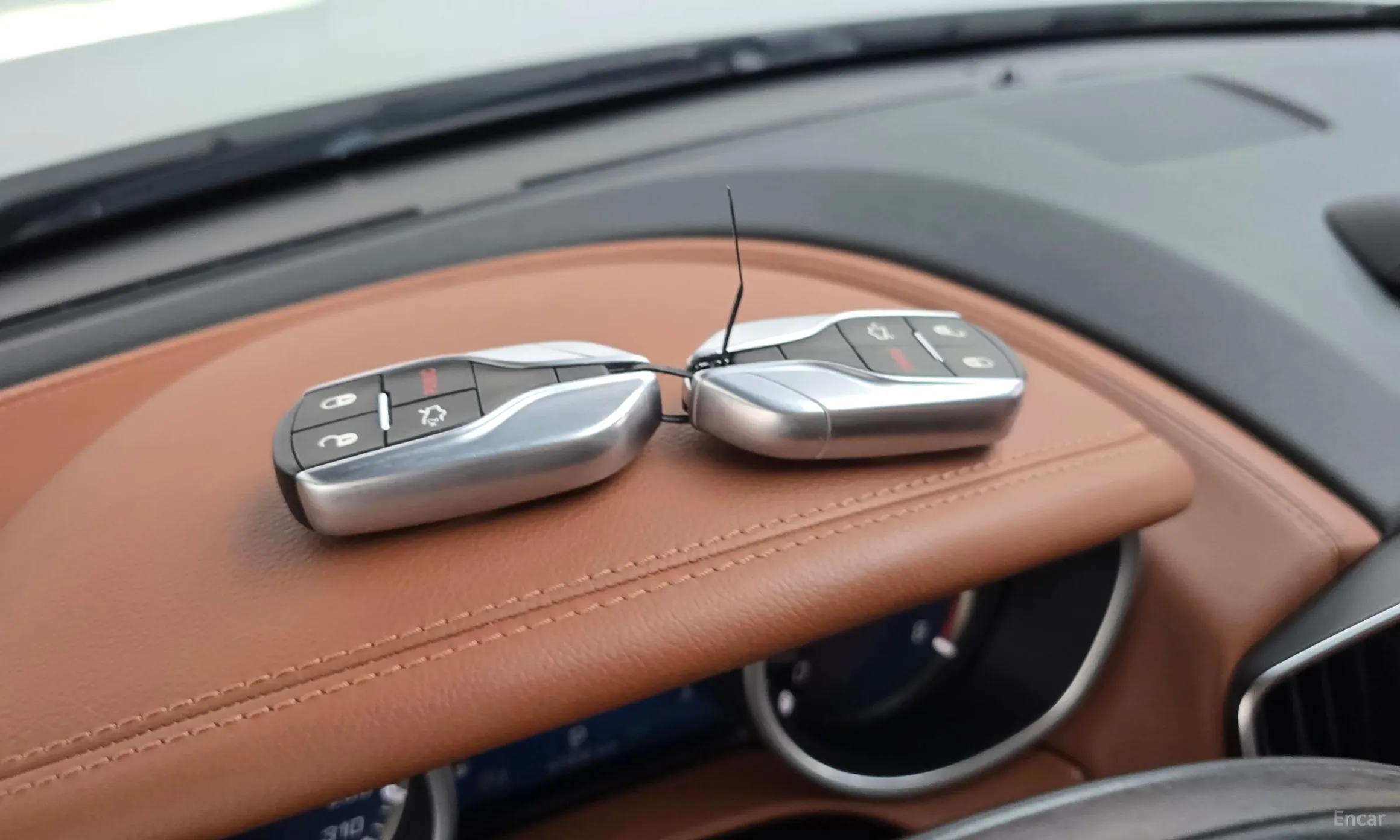 Maserati Ghibli превью 20