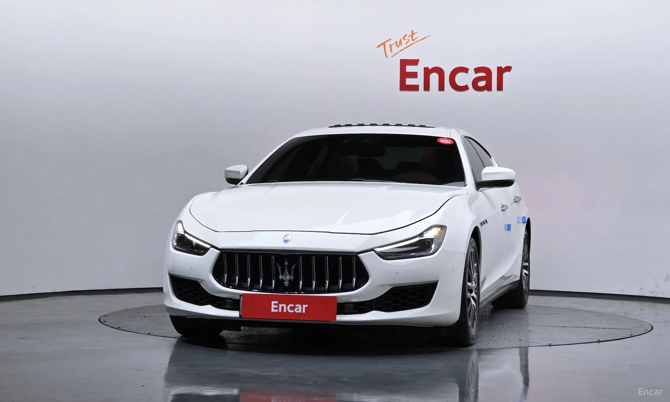 Maserati Ghibli превью 3