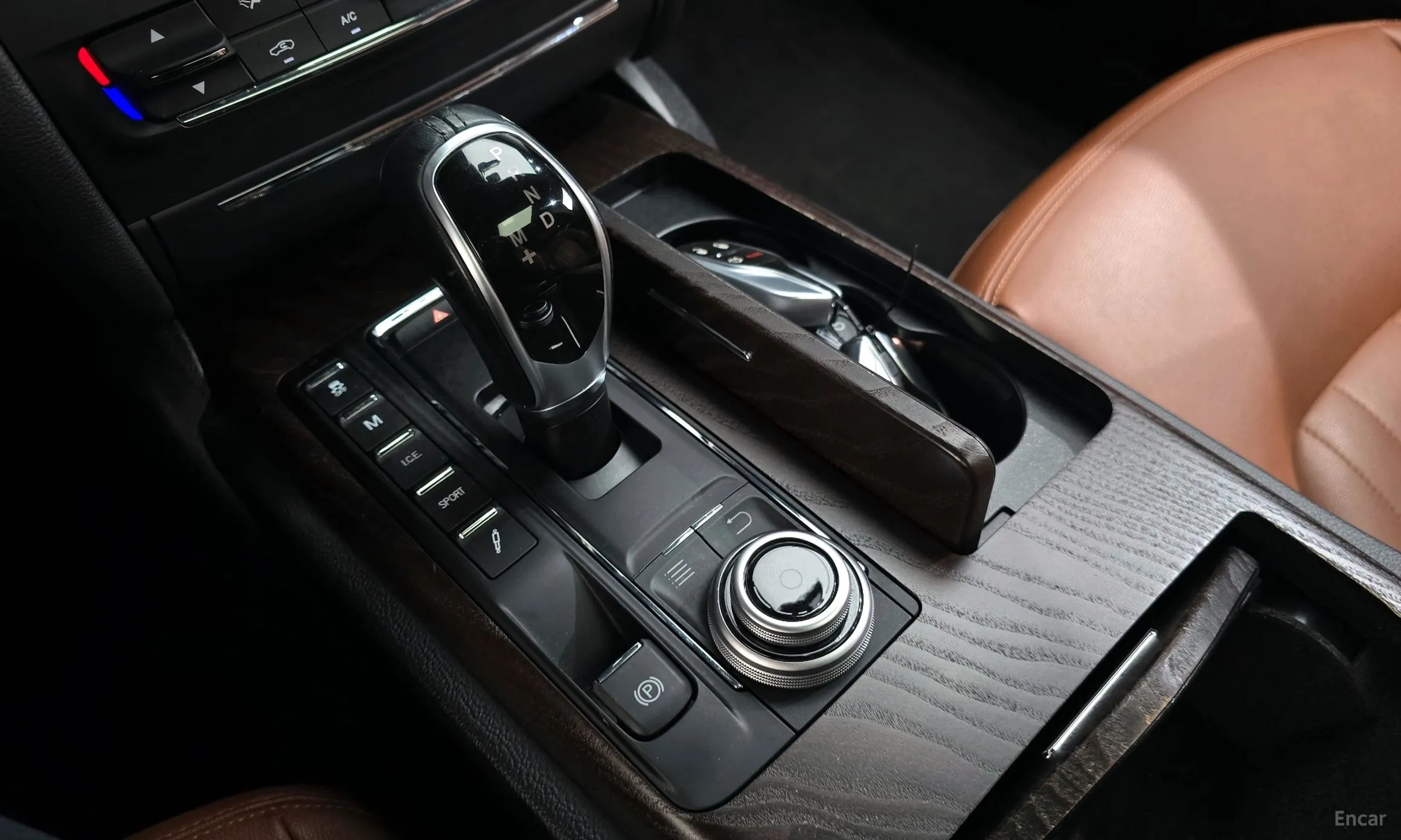 Maserati Ghibli превью 9