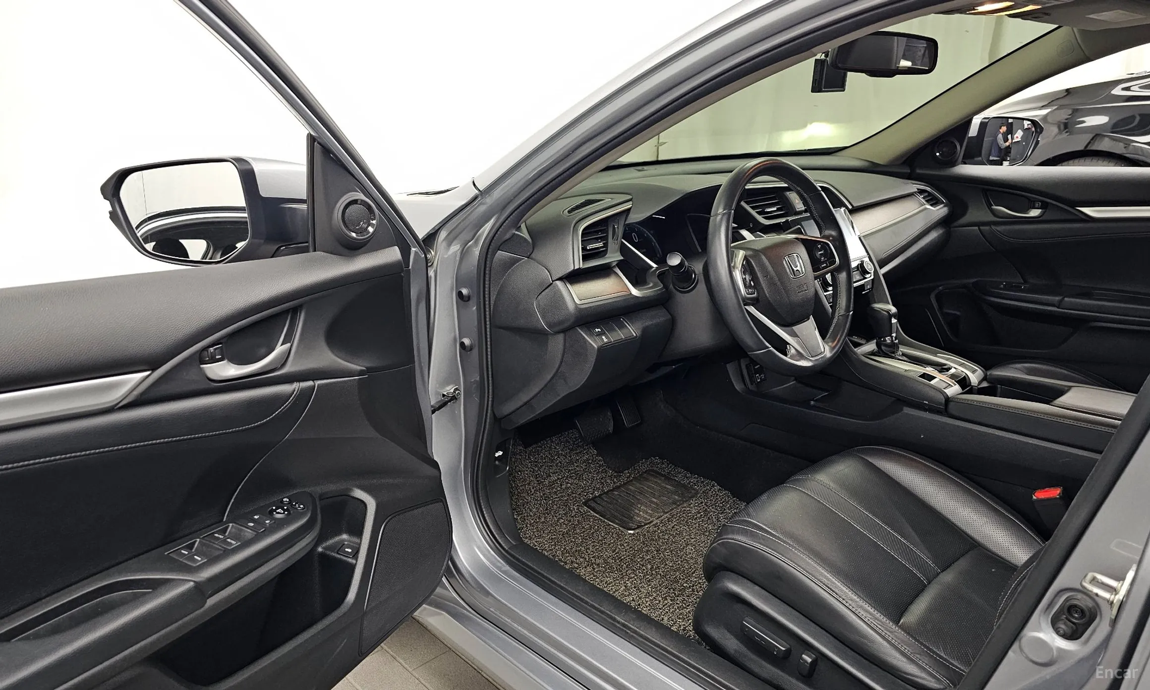 Honda Civic превью 10