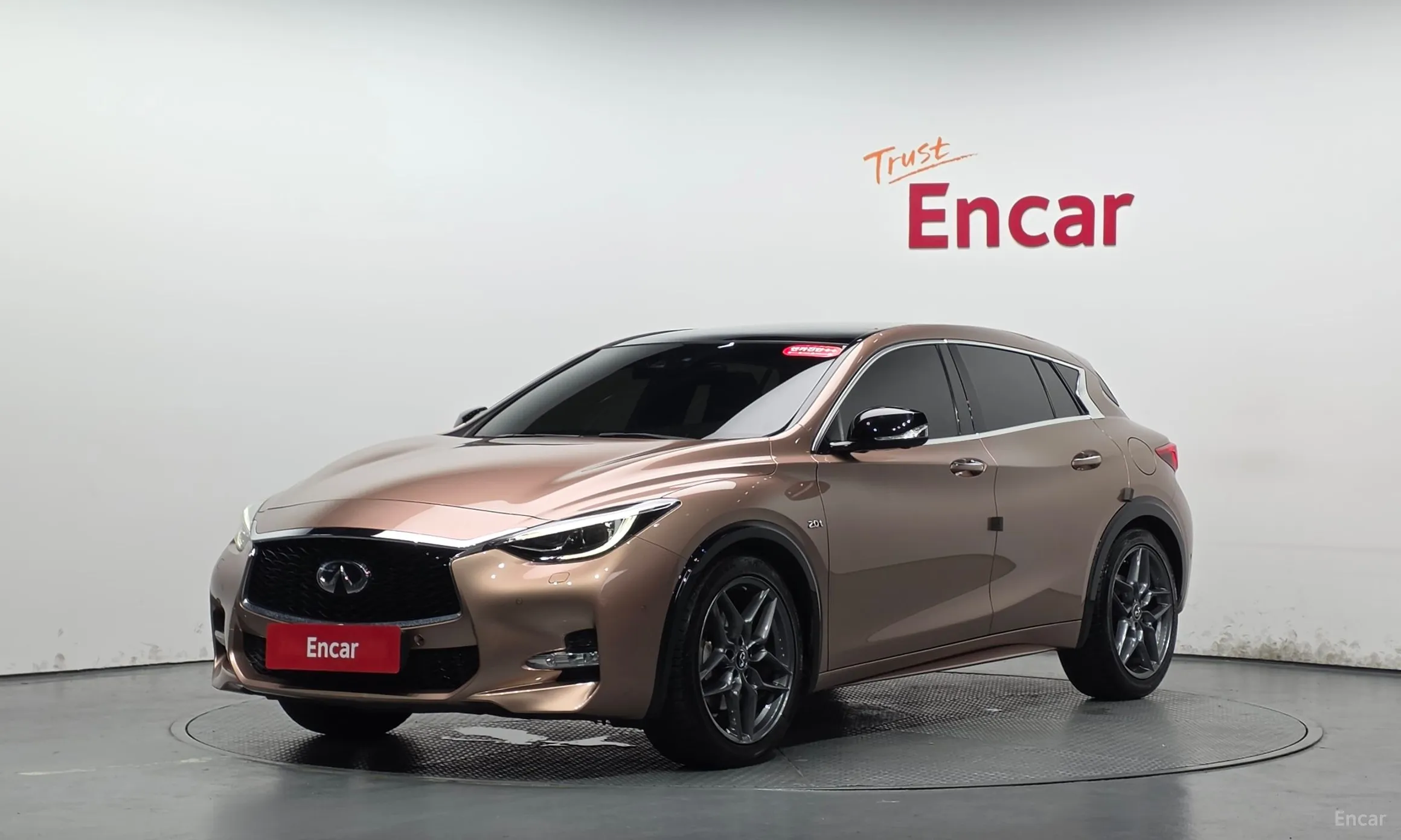 Infiniti Q30
