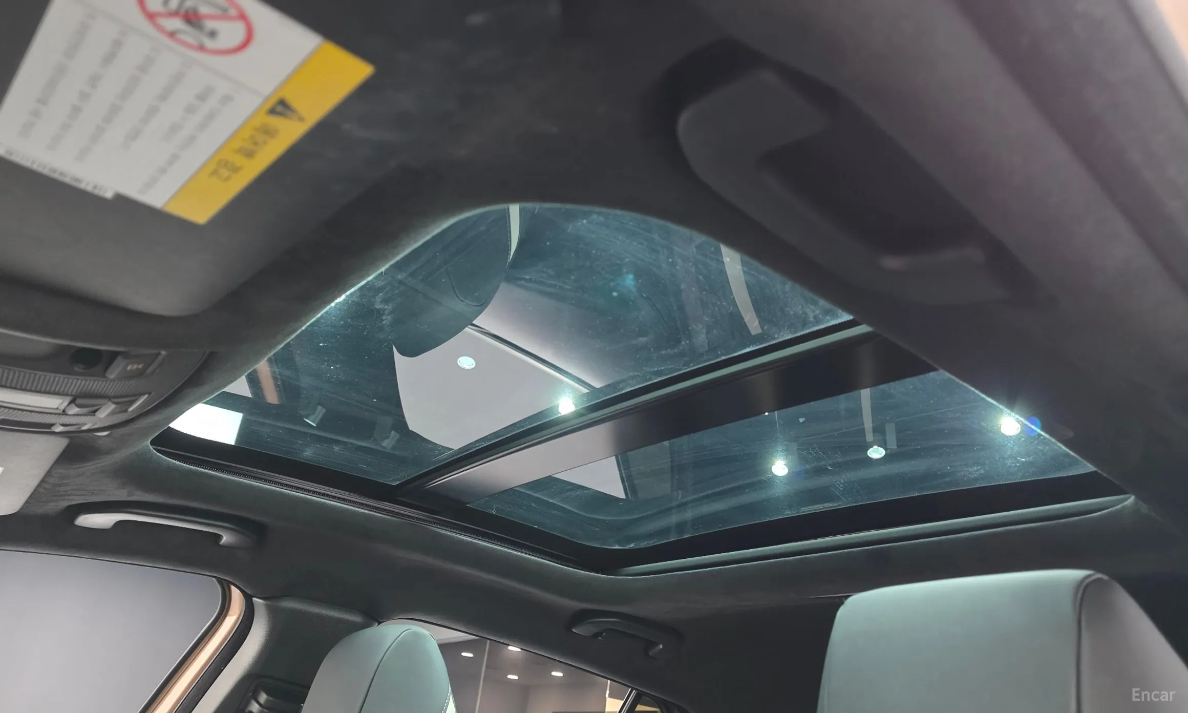 Infiniti Q30 превью 19