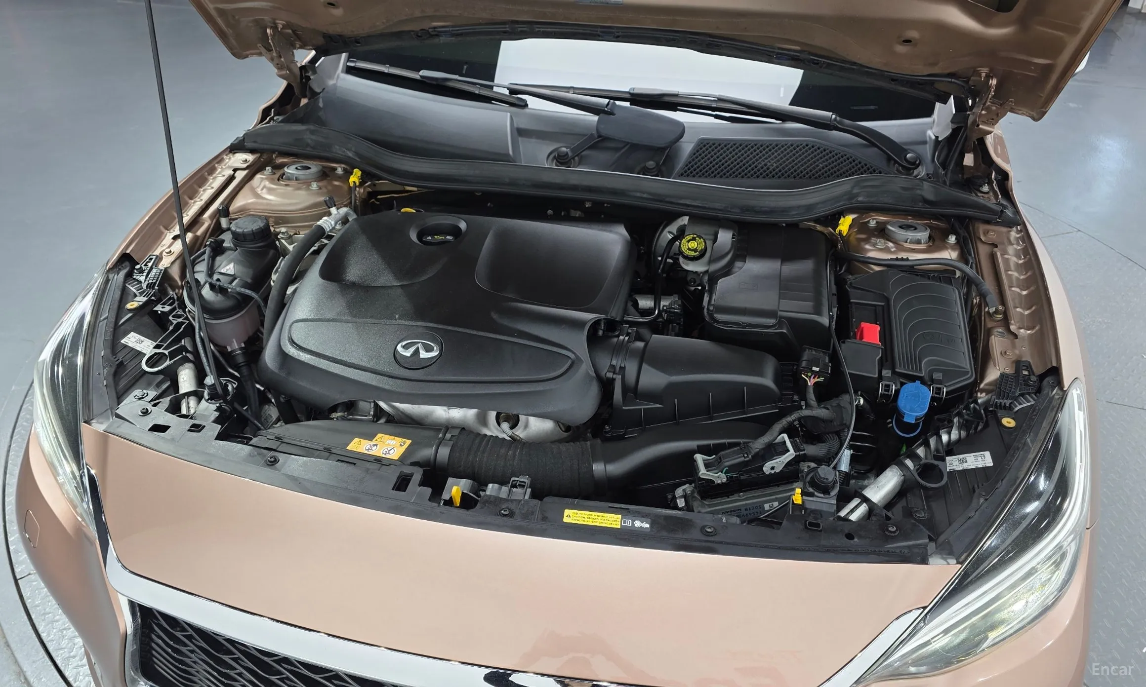 Infiniti Q30 превью 6