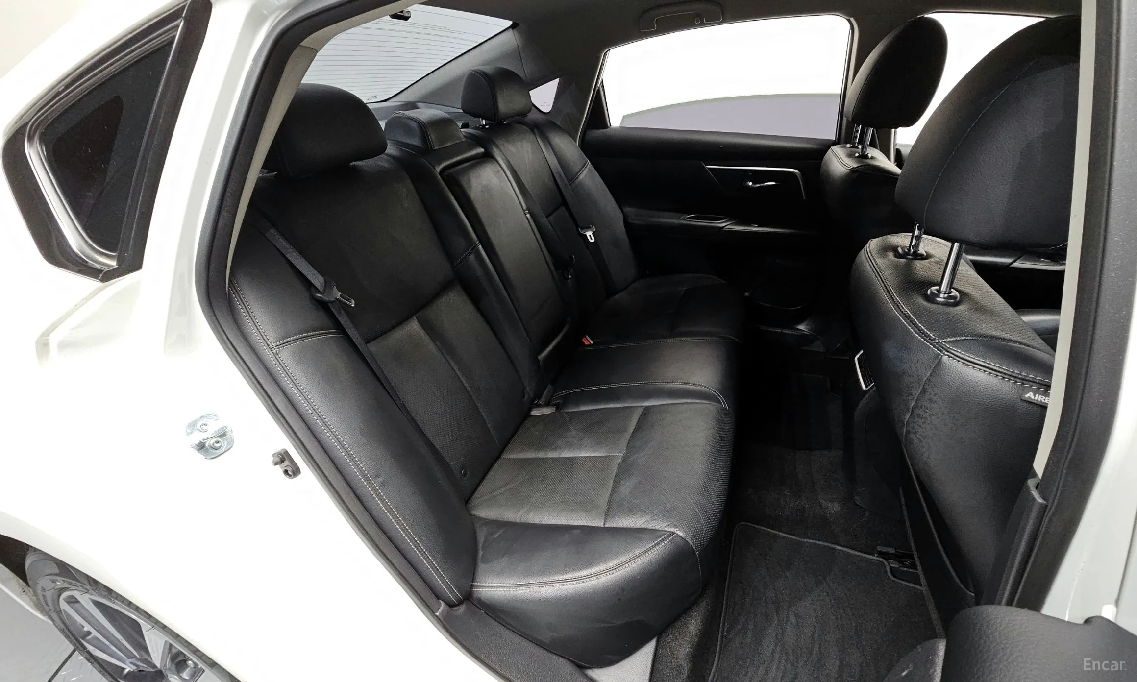 Nissan Altima превью 11