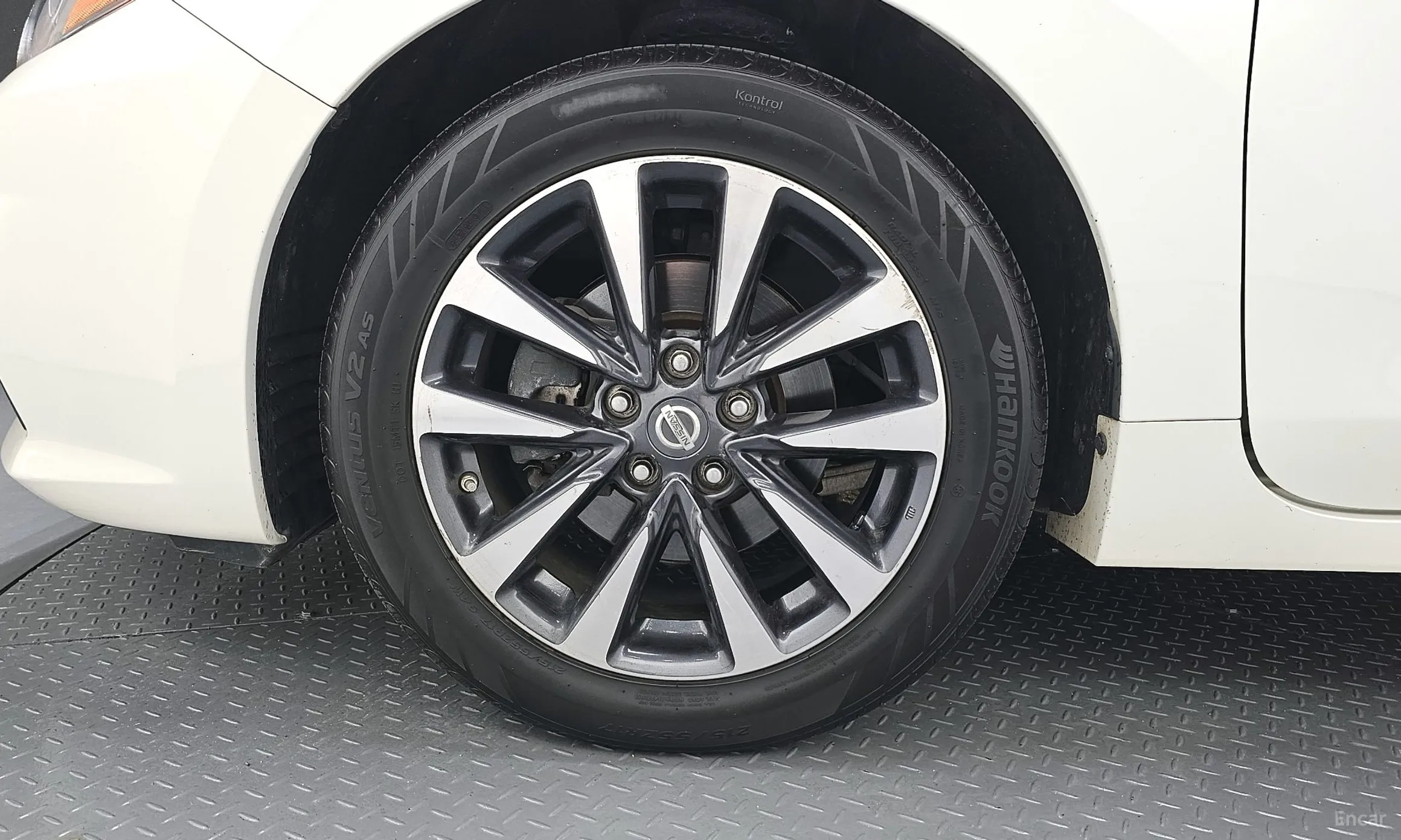 Nissan Altima превью 5