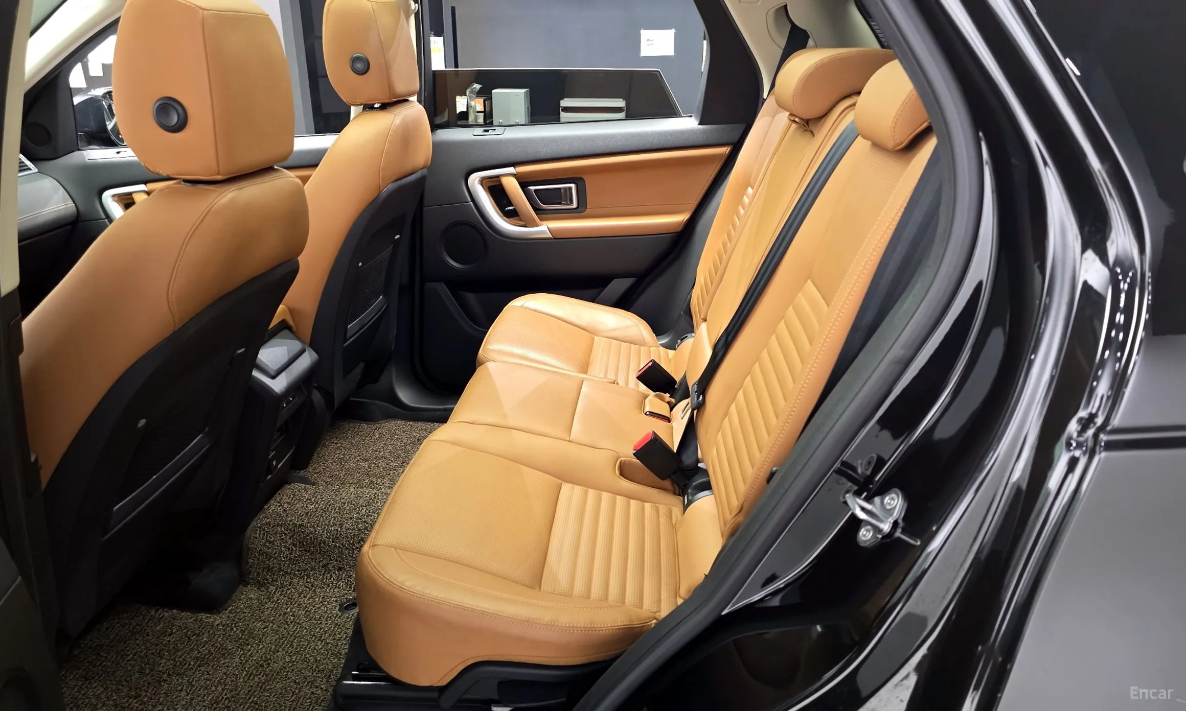 Land Rover Discovery Sports превью 12