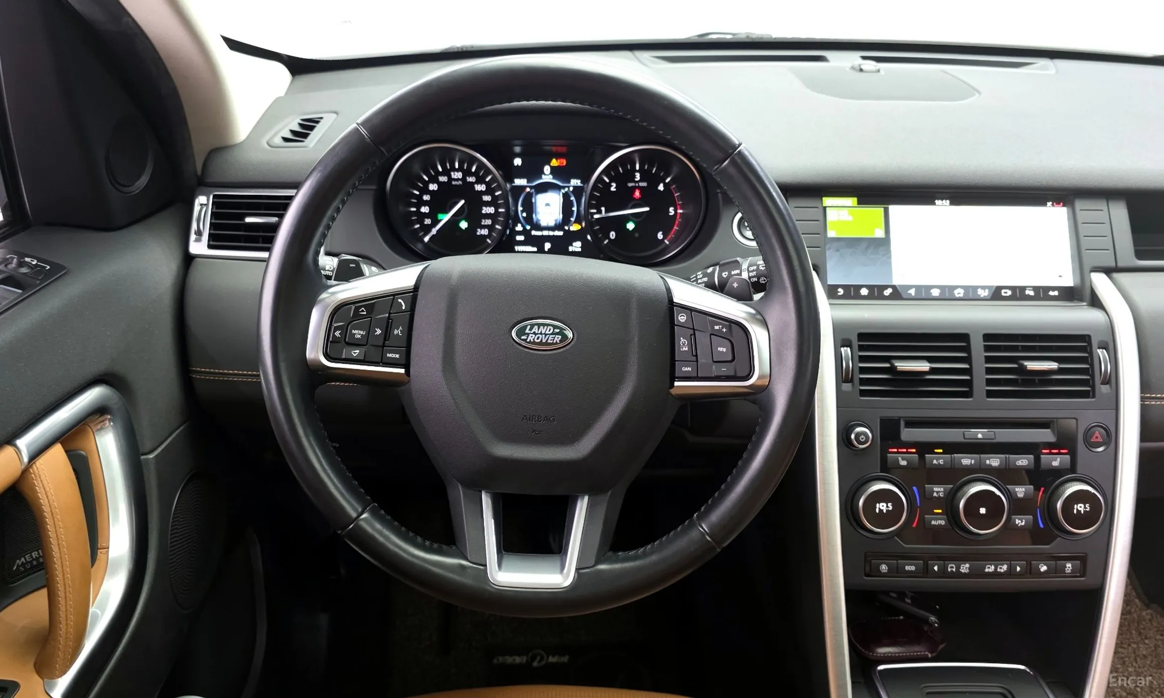 Land Rover Discovery Sports превью 13