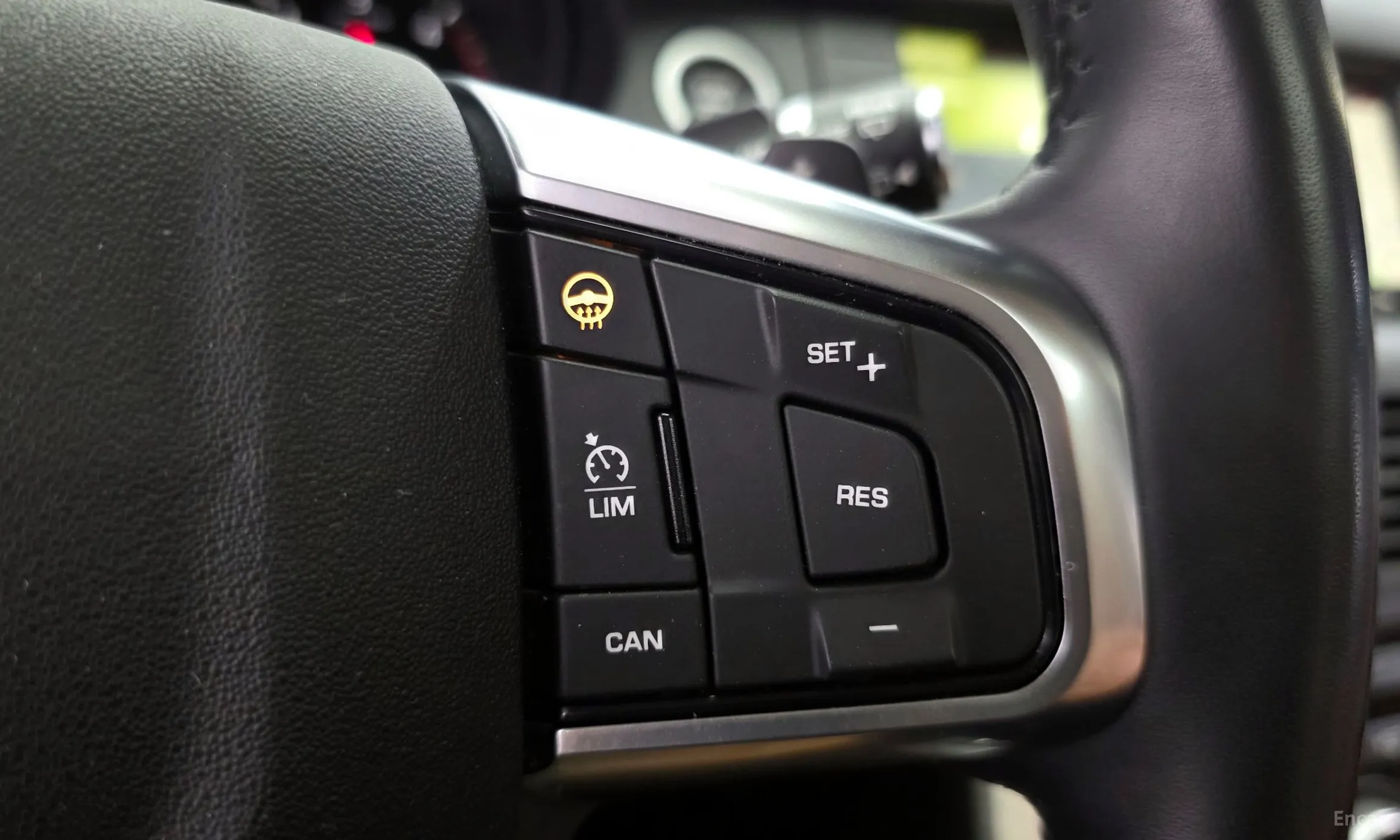 Land Rover Discovery Sports превью 17