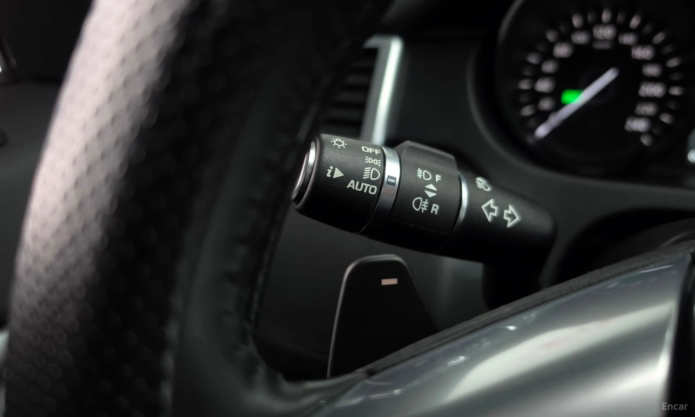 Land Rover Discovery Sports превью 13