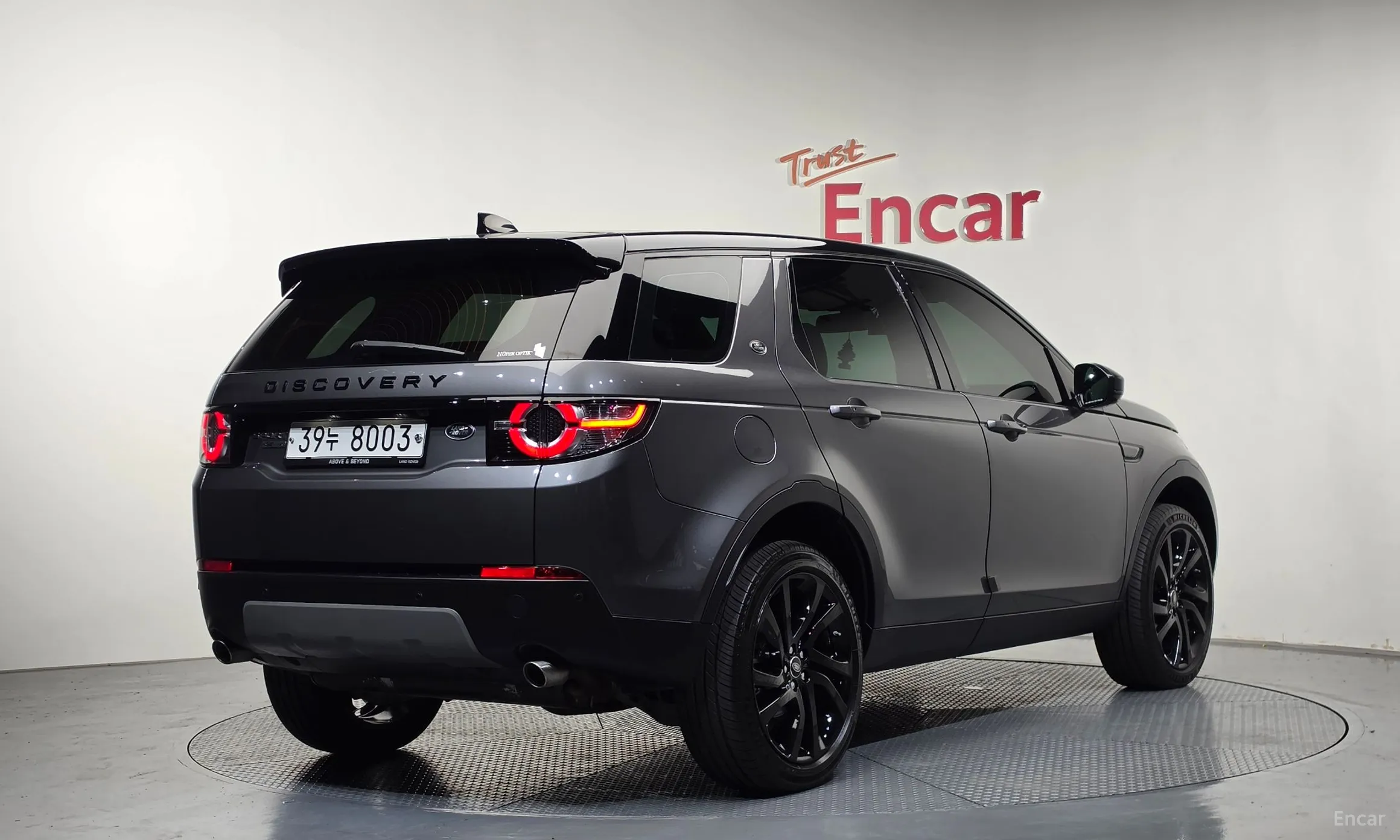 Land Rover Discovery Sports превью 2