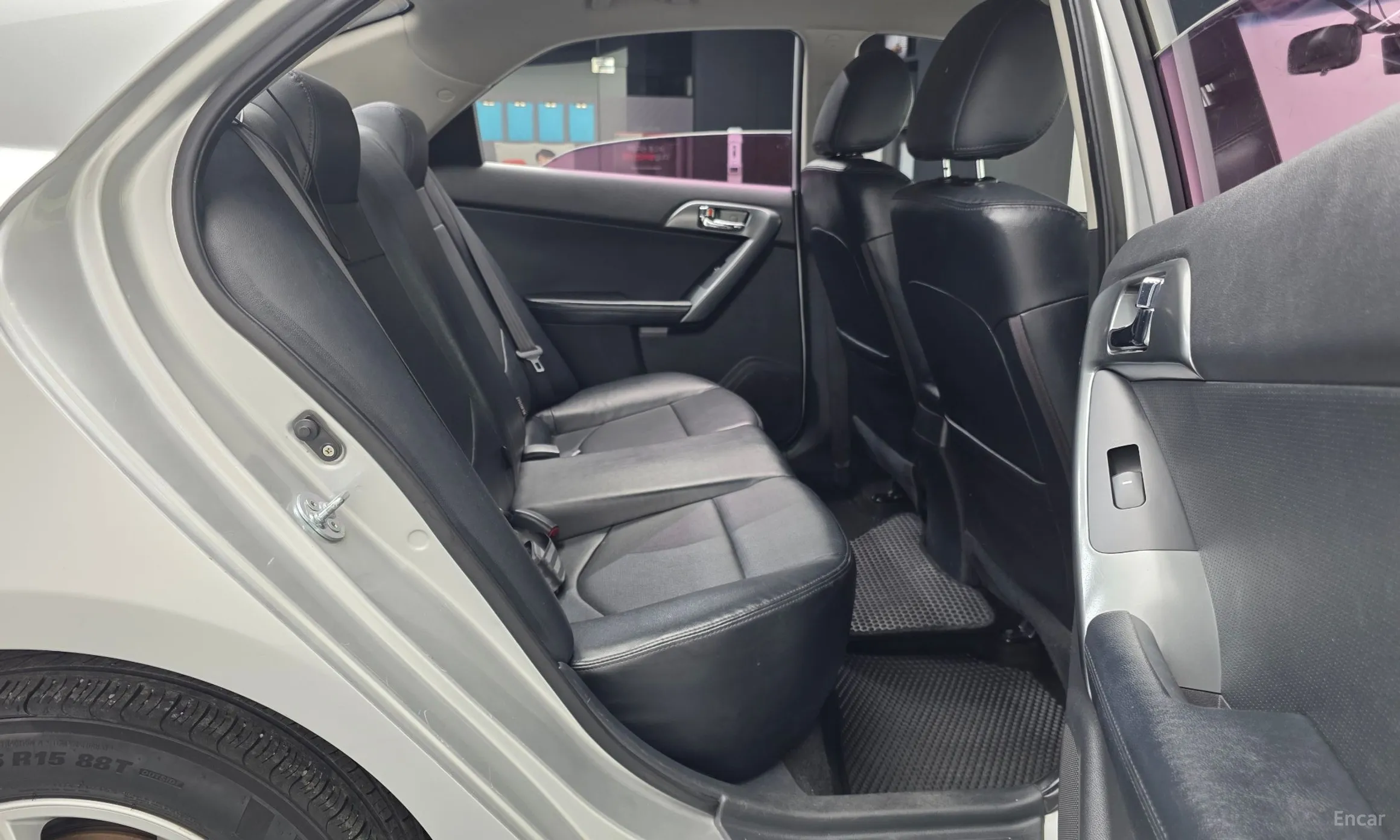 Kia Forte превью 12