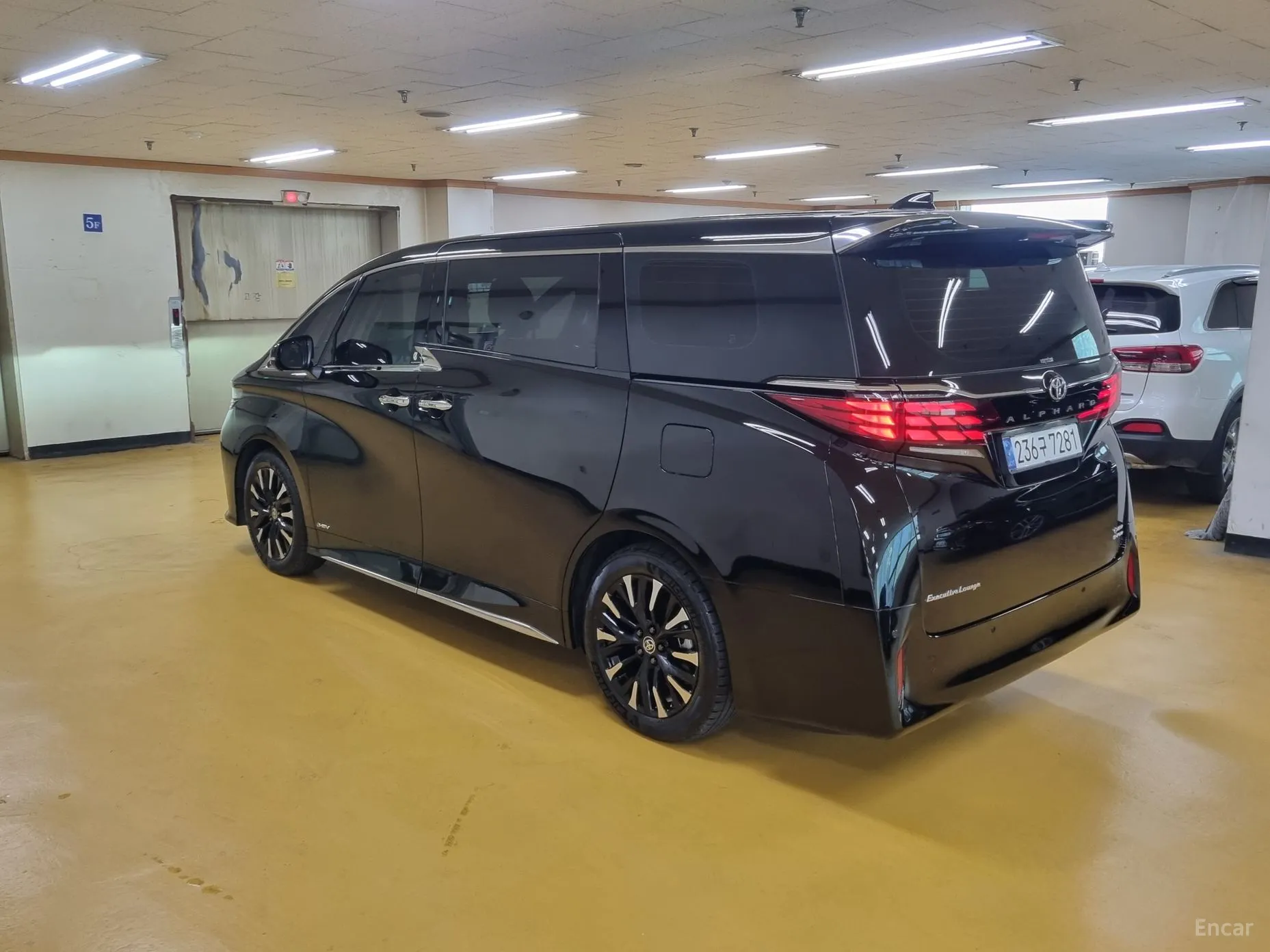Toyota Alphard 4th Generation превью 2