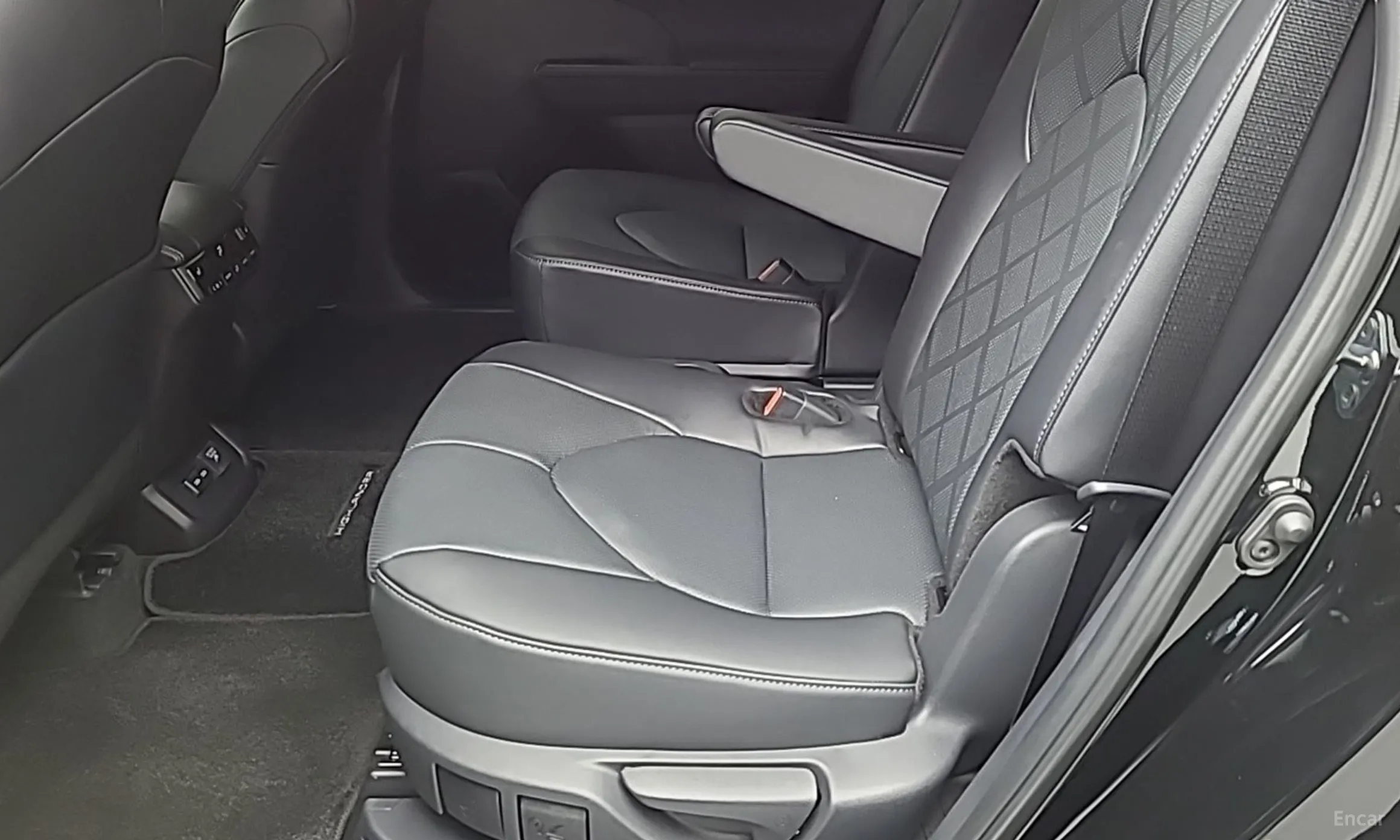 Toyota Highlander 4th generation превью 11