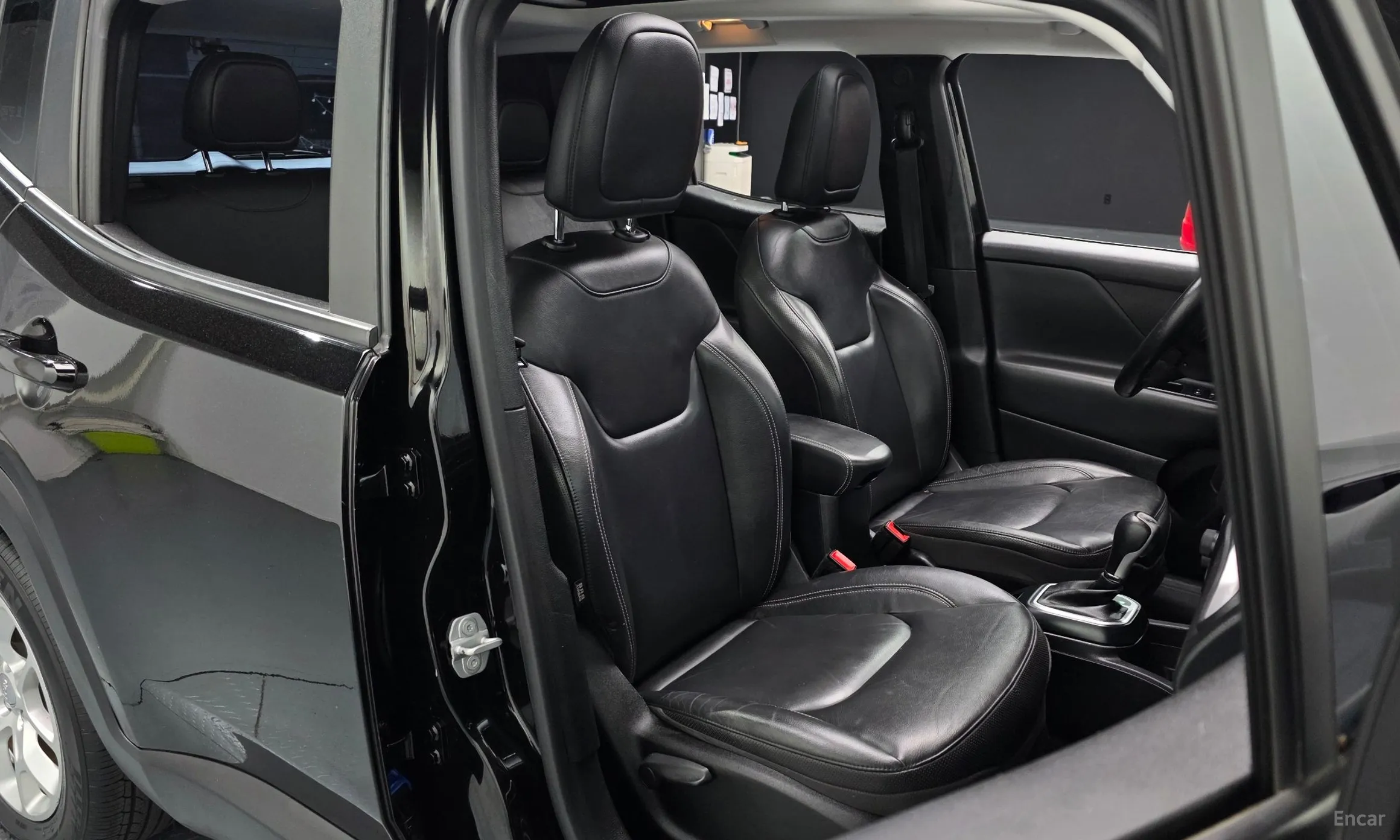 Jeep Renegade превью 11