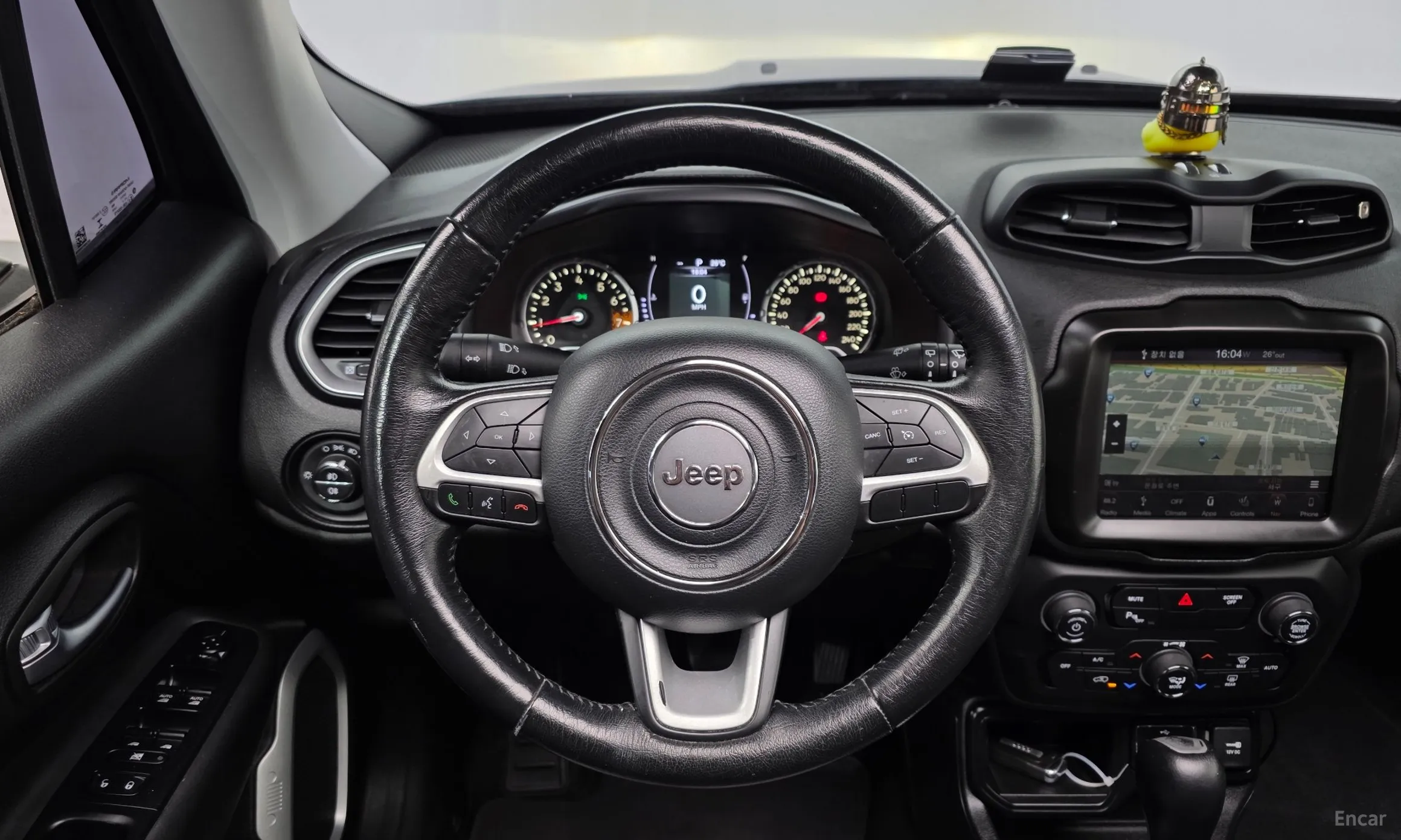Jeep Renegade превью 13