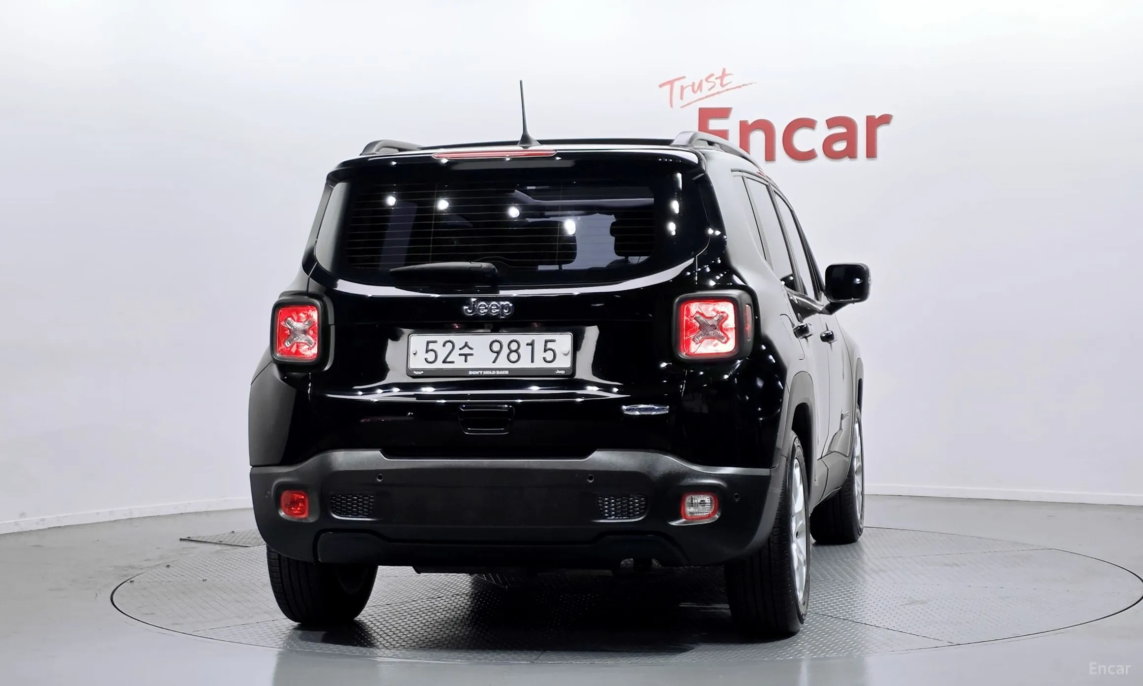 Jeep Renegade превью 4