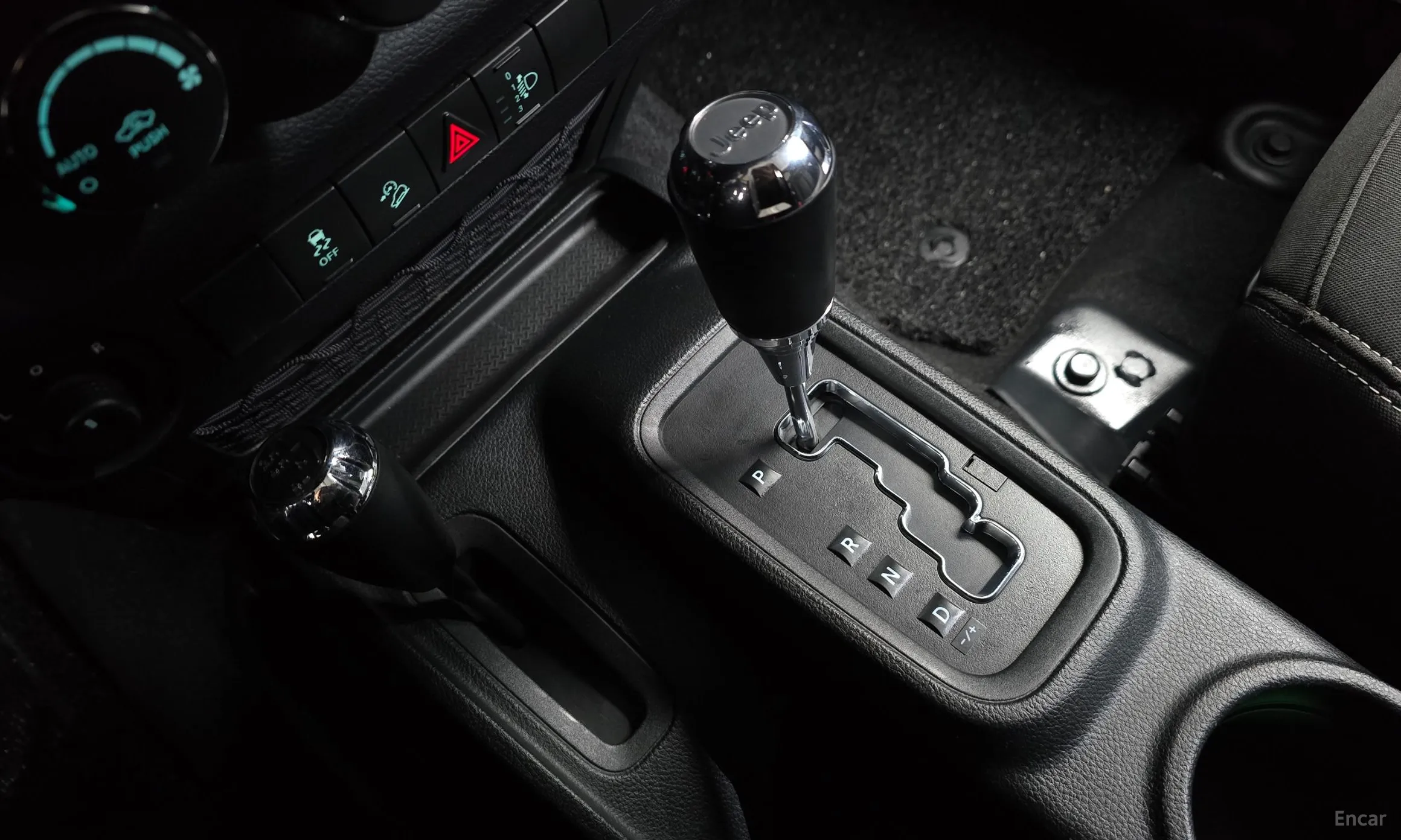 Jeep Wrangler (JK) превью 9