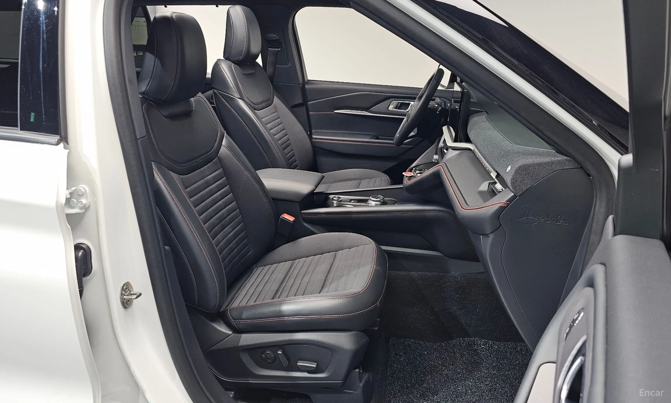 Ford Explorer 6th Generation превью 12