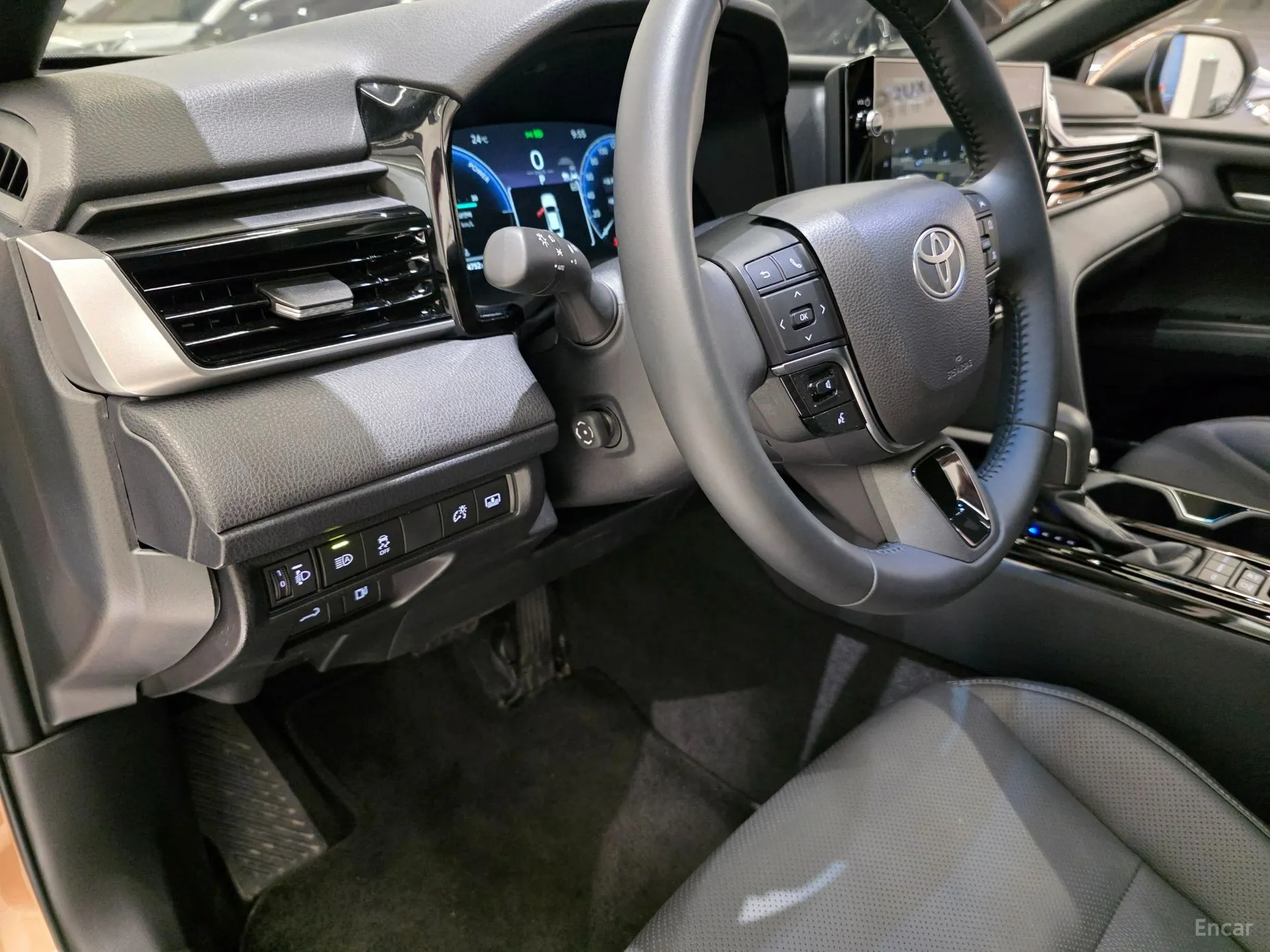 Toyota Camry (XV80) превью 16