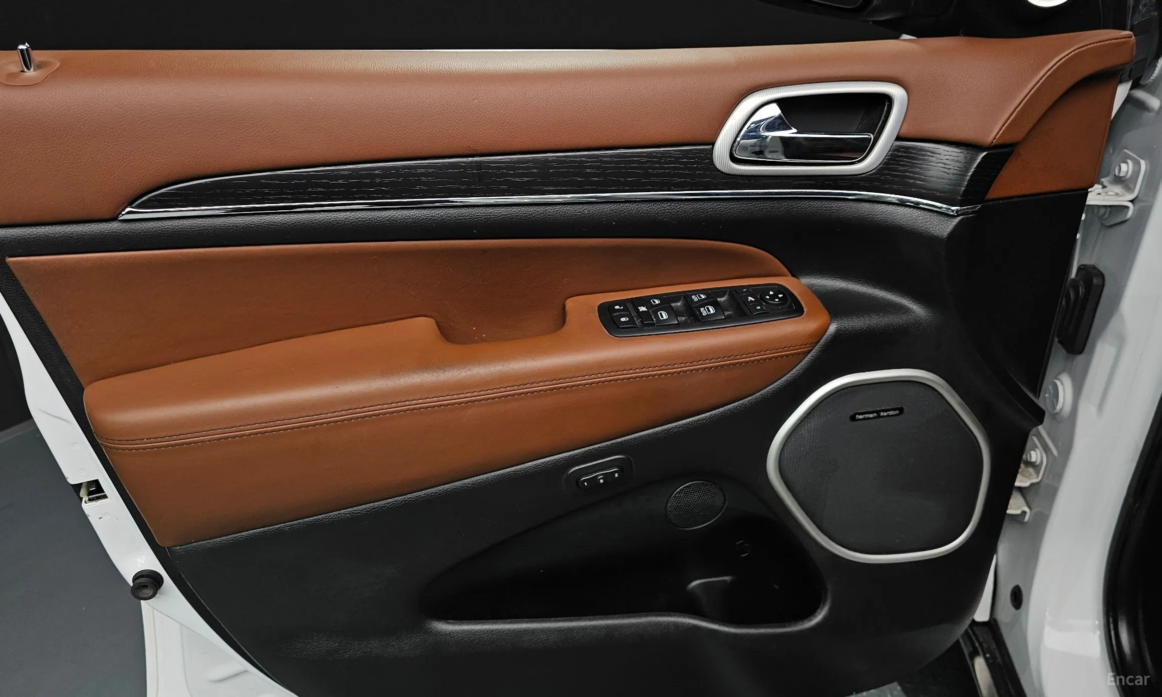 Jeep Grand Cherokee превью 14