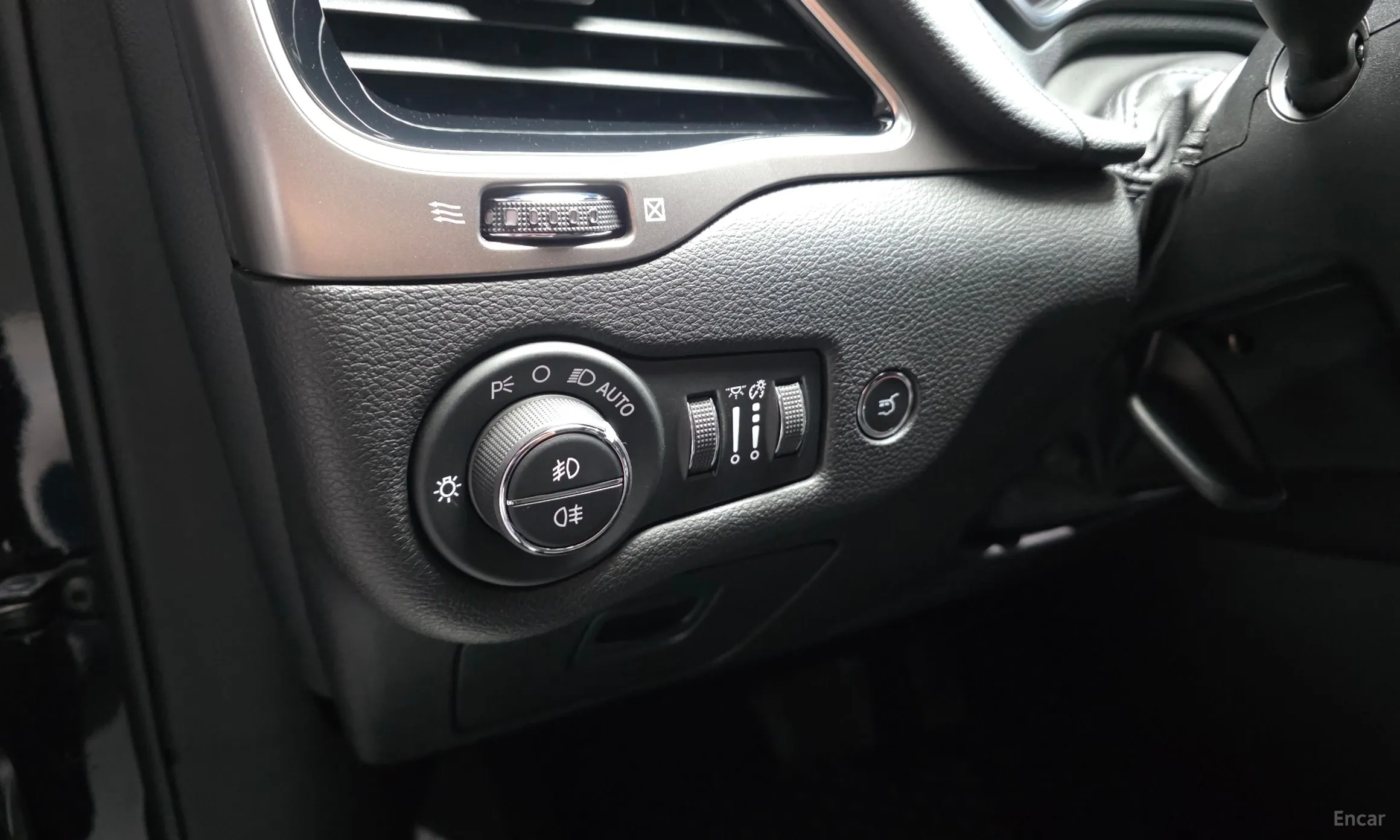 Jeep Cherokee (KL) превью 18