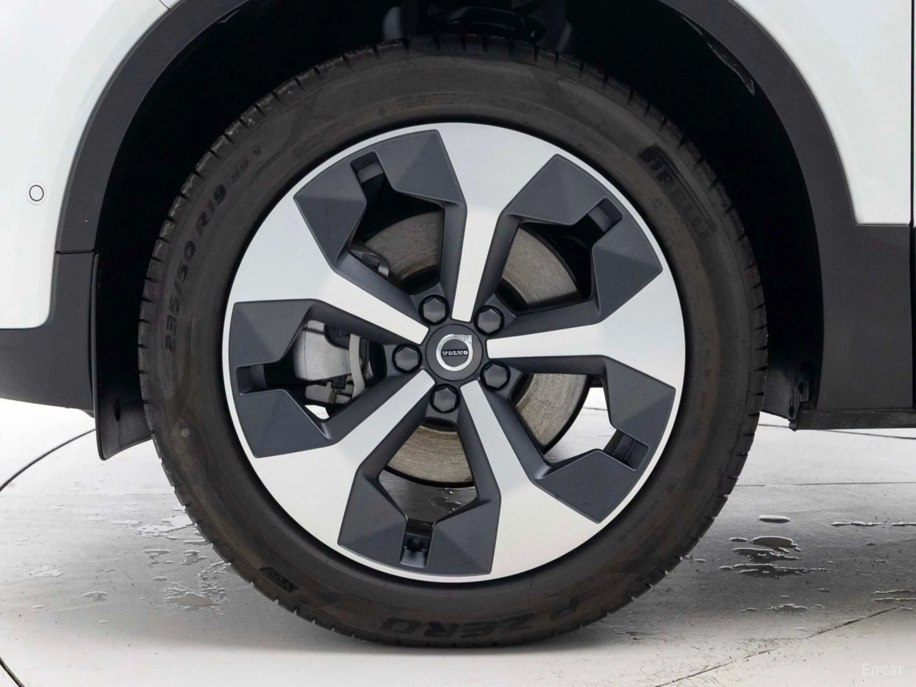 Volvo XC40 превью 5