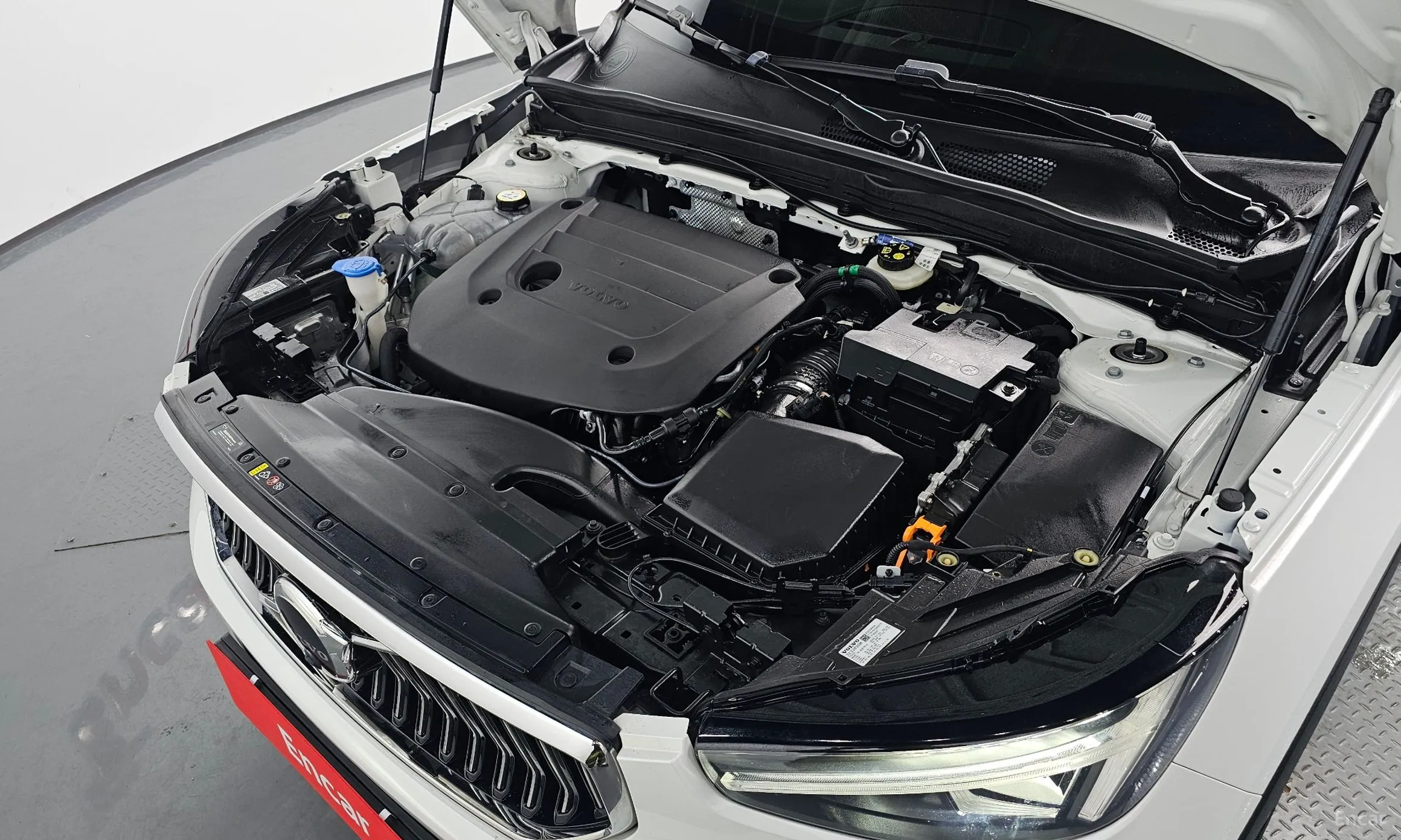 Volvo XC40 превью 6