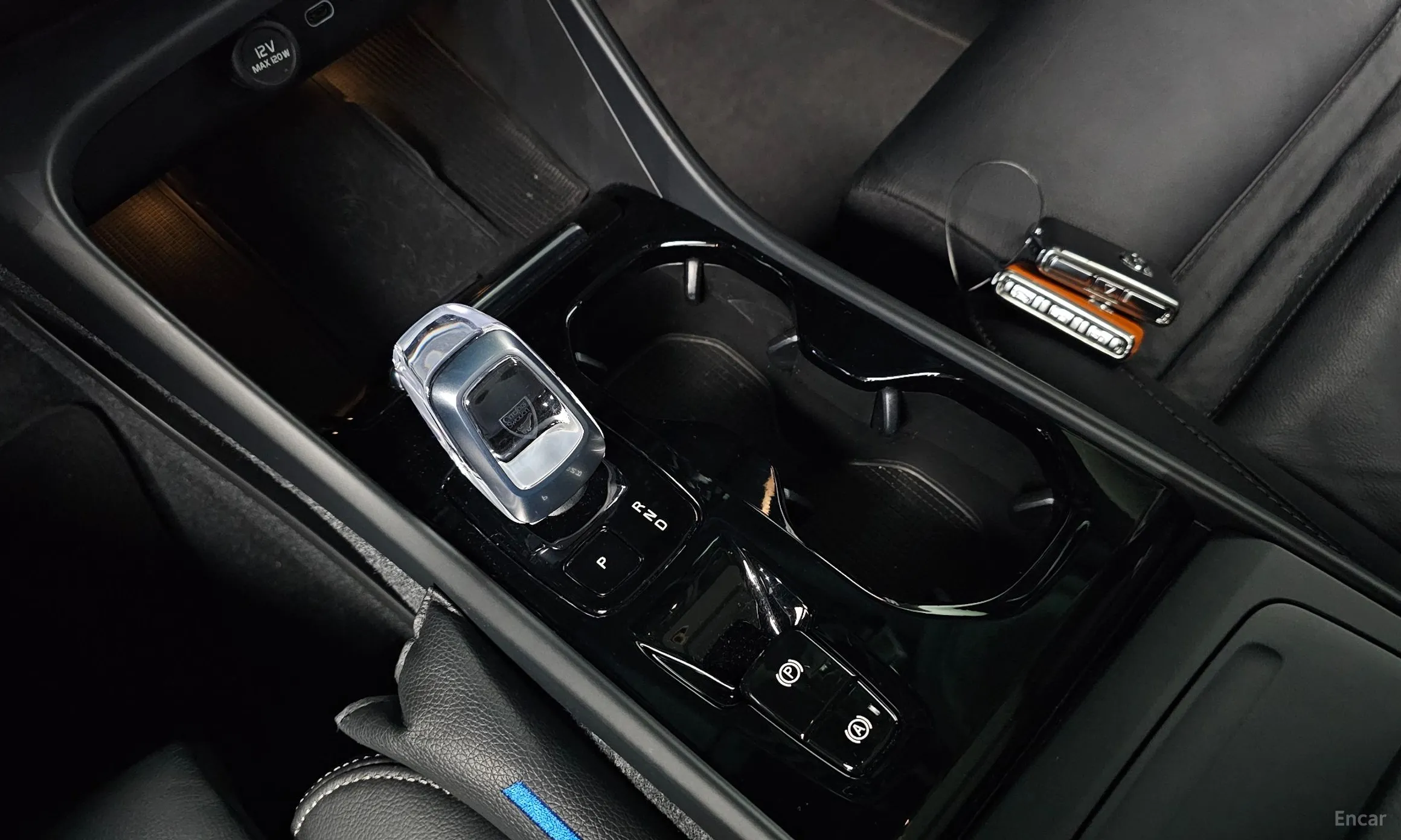 Volvo XC40 превью 9