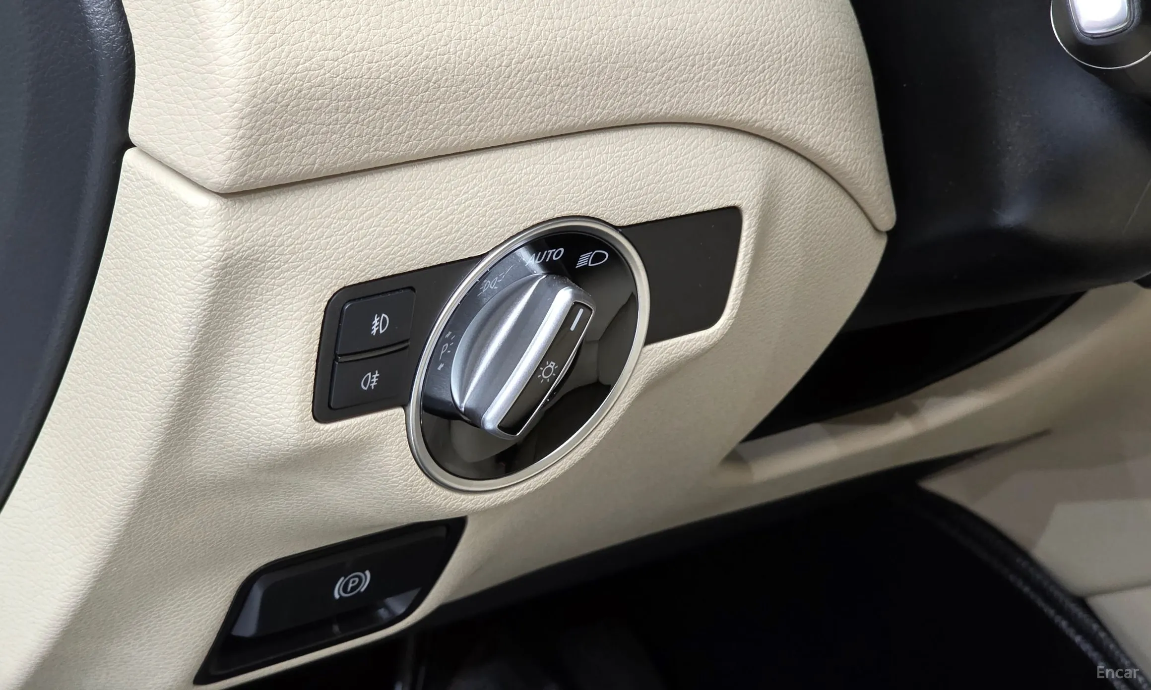 Mercedes Benz GLA-Class X156 превью 15