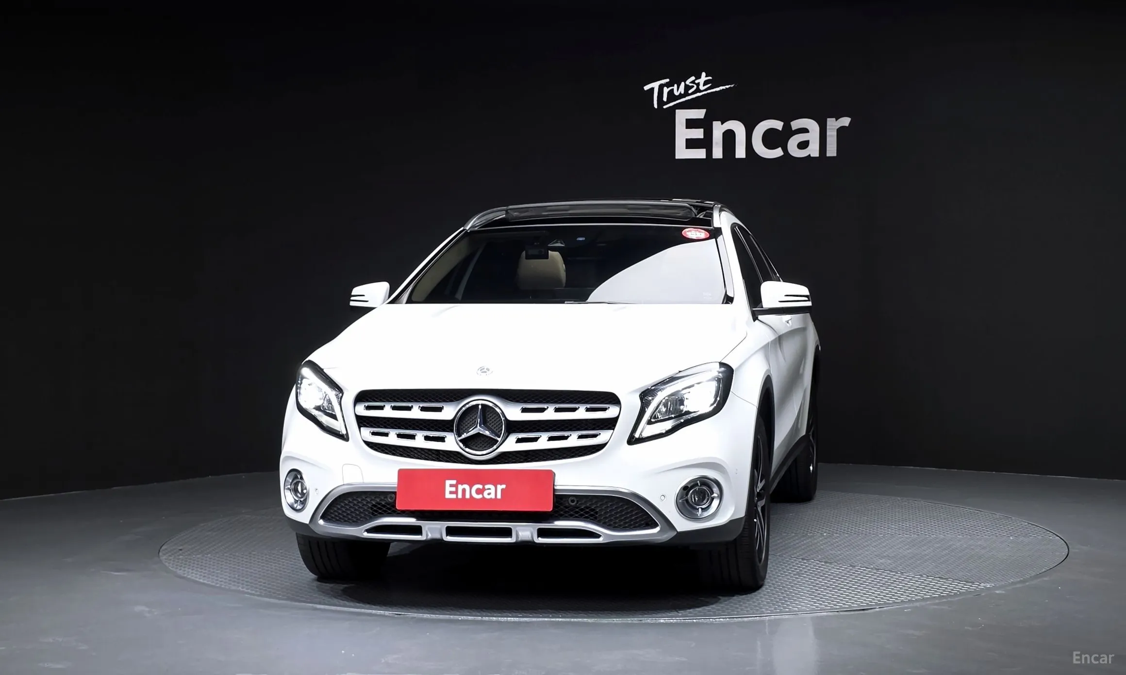 Mercedes Benz GLA-Class X156 превью 3