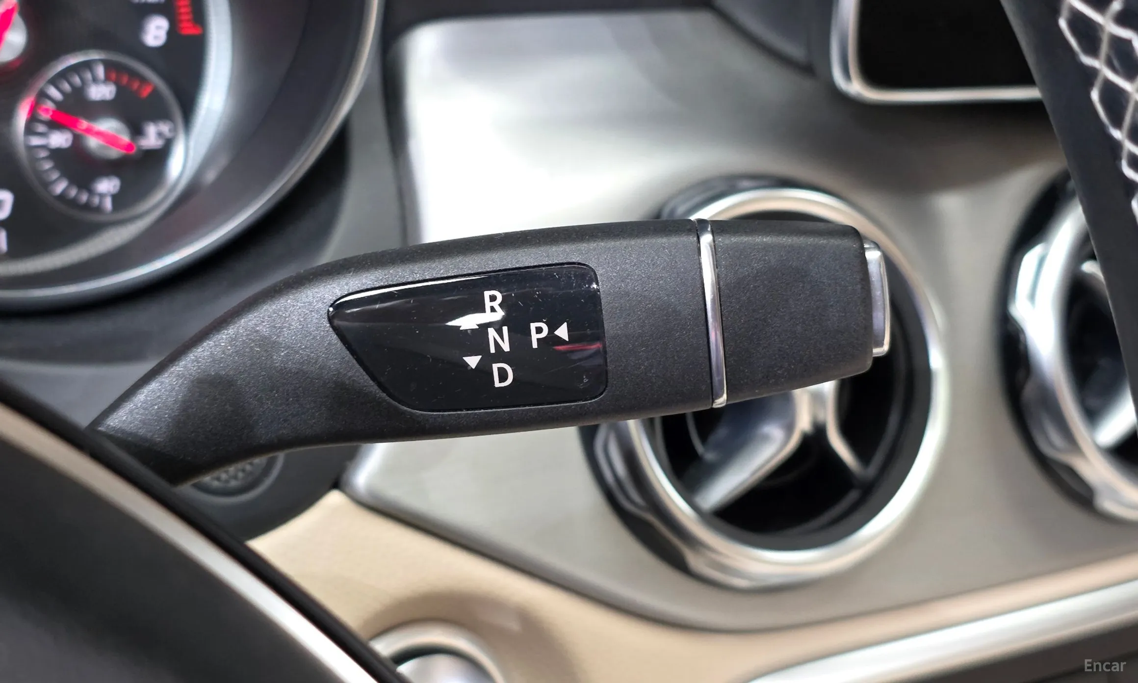 Mercedes Benz GLA-Class X156 превью 9