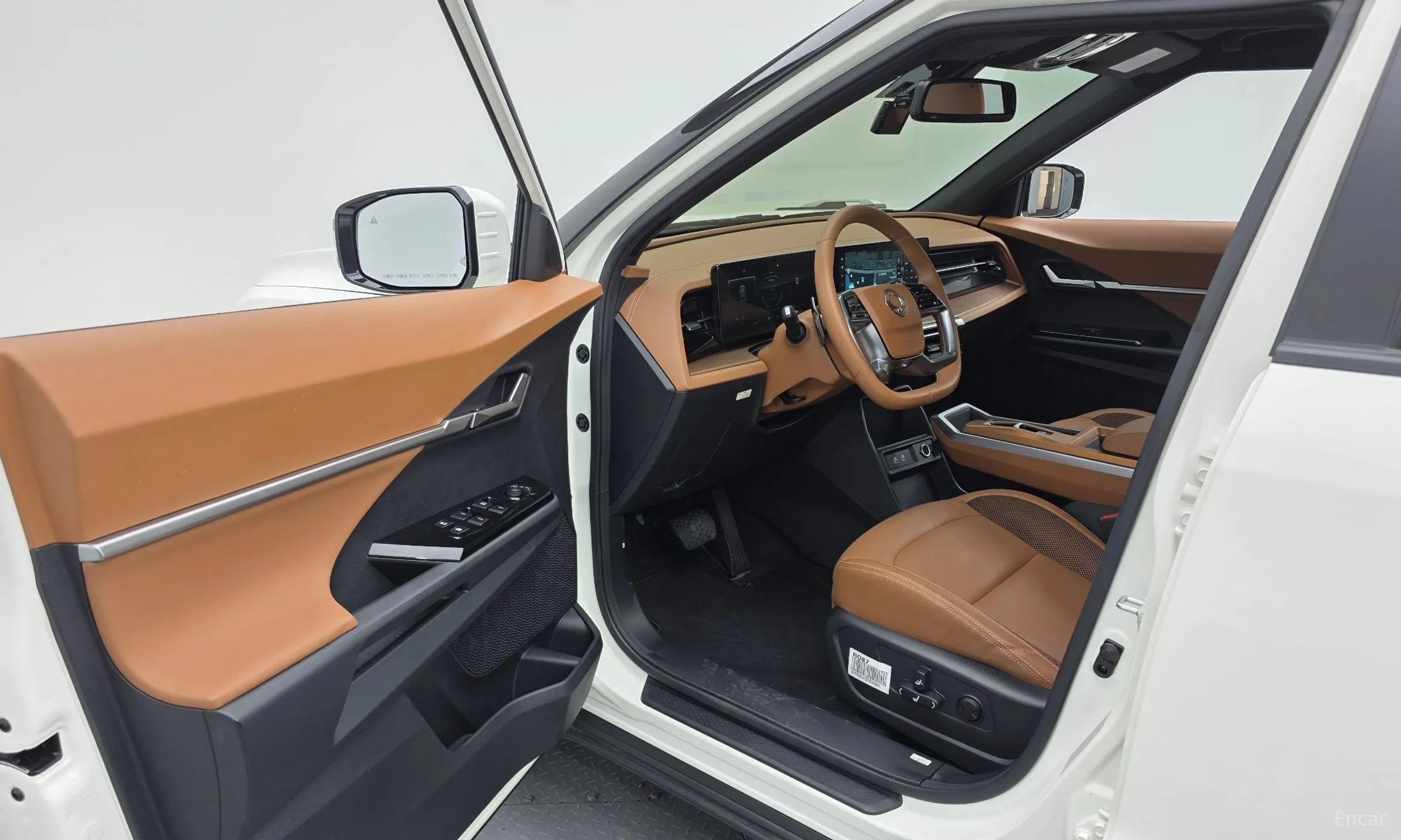 KG Mobility (SsangYong) Torres превью 10