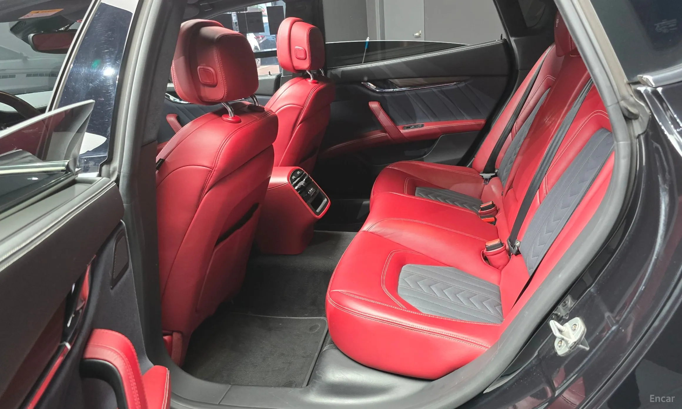 Maserati Quattroporte превью 11
