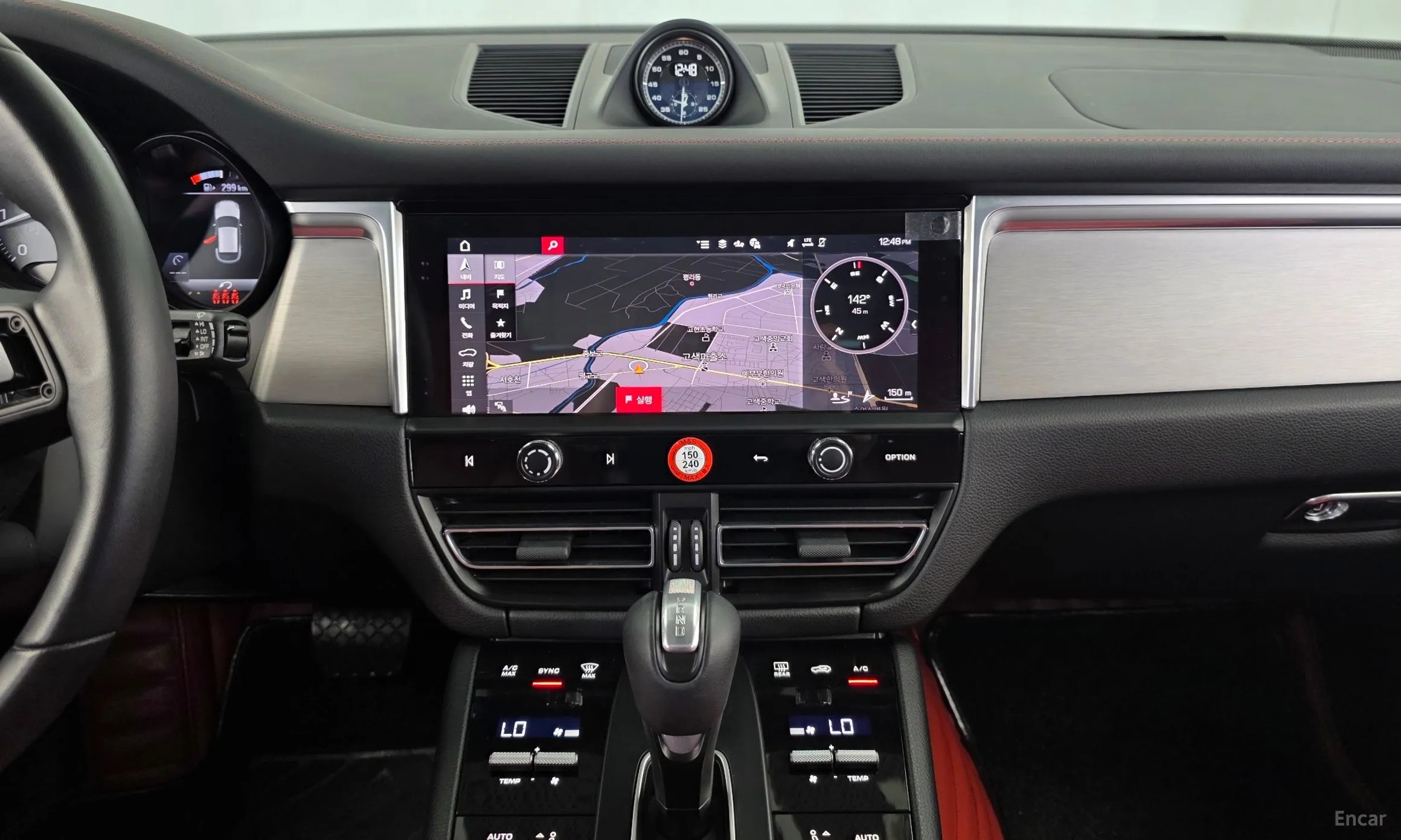 Porsche Macan превью 14
