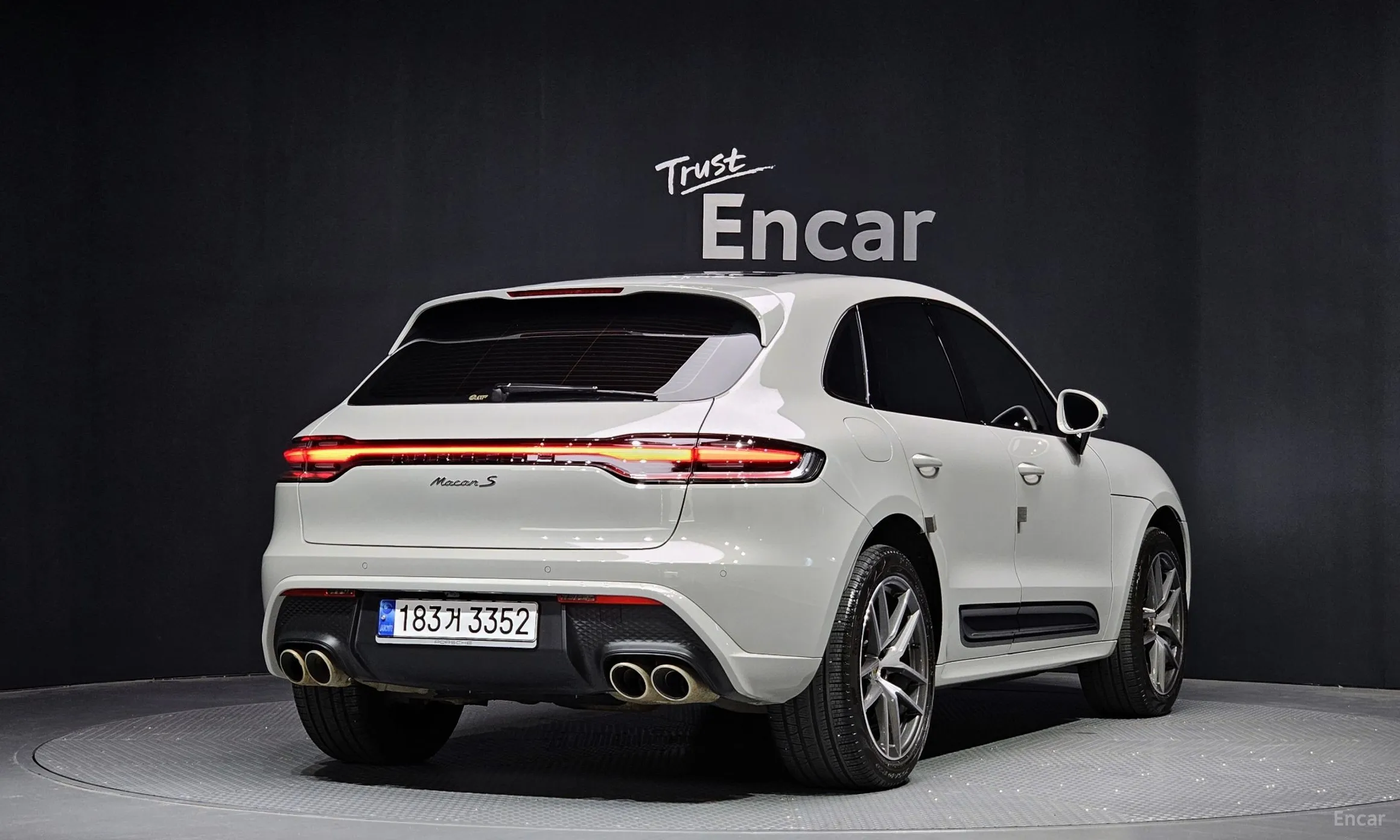 Porsche Macan превью 2