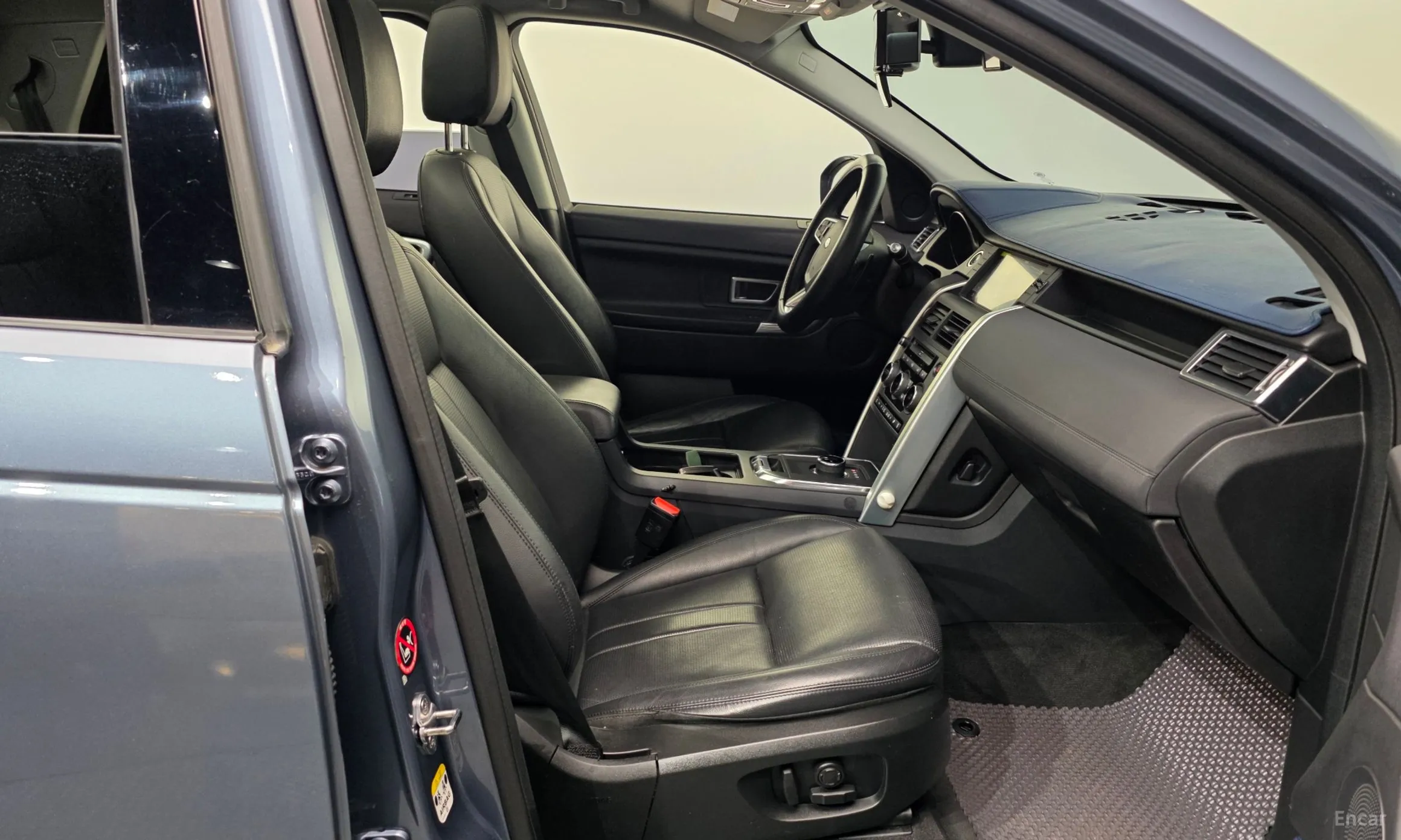 Land Rover Discovery Sports превью 11