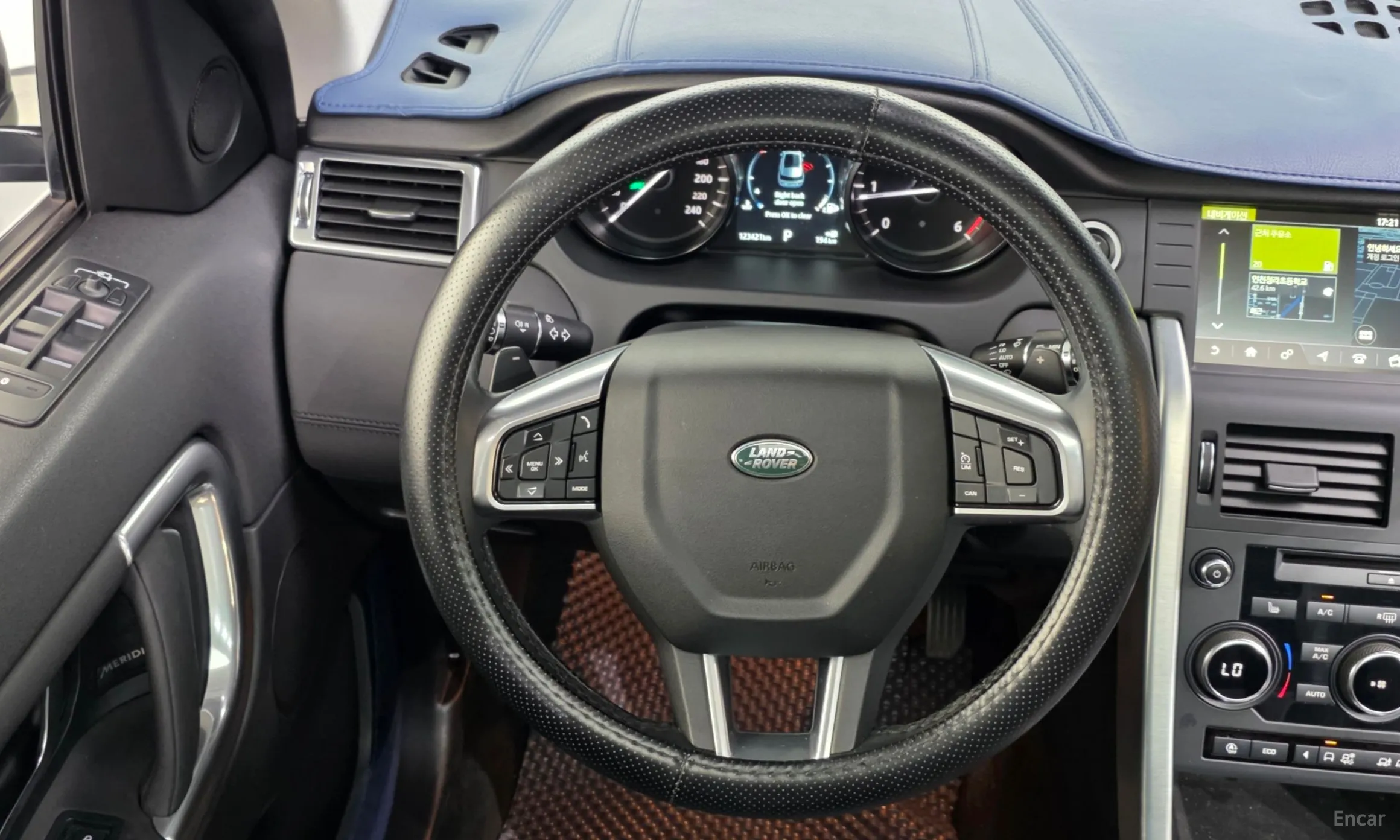 Land Rover Discovery Sports превью 13
