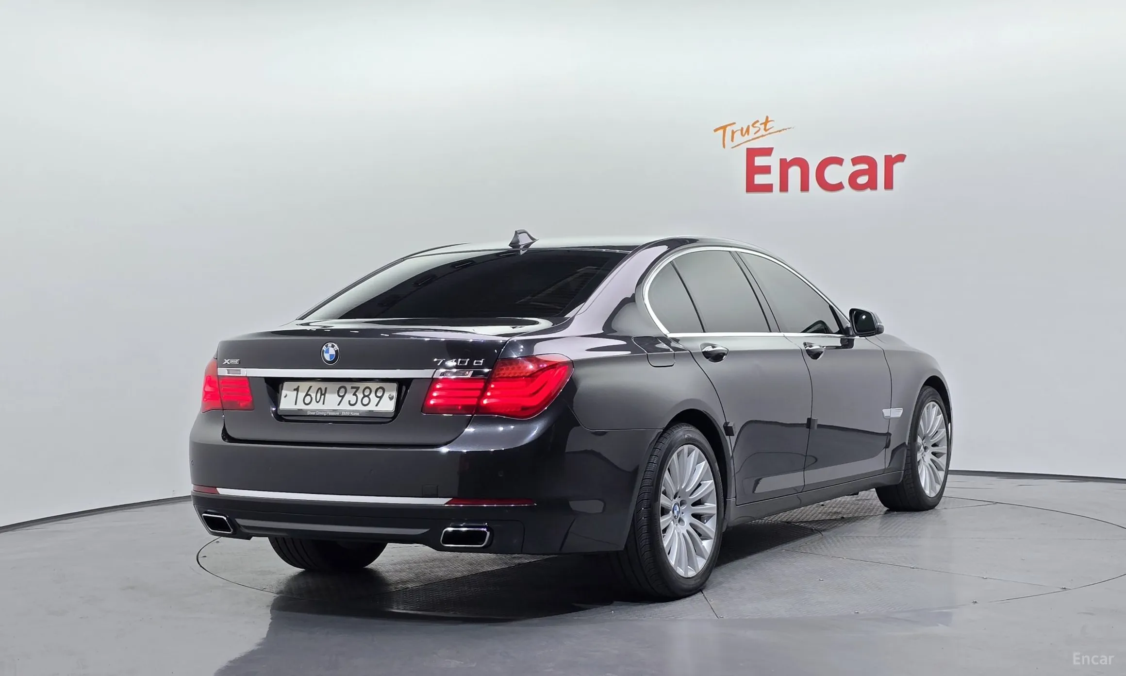 BMW 7 Series (F01)
