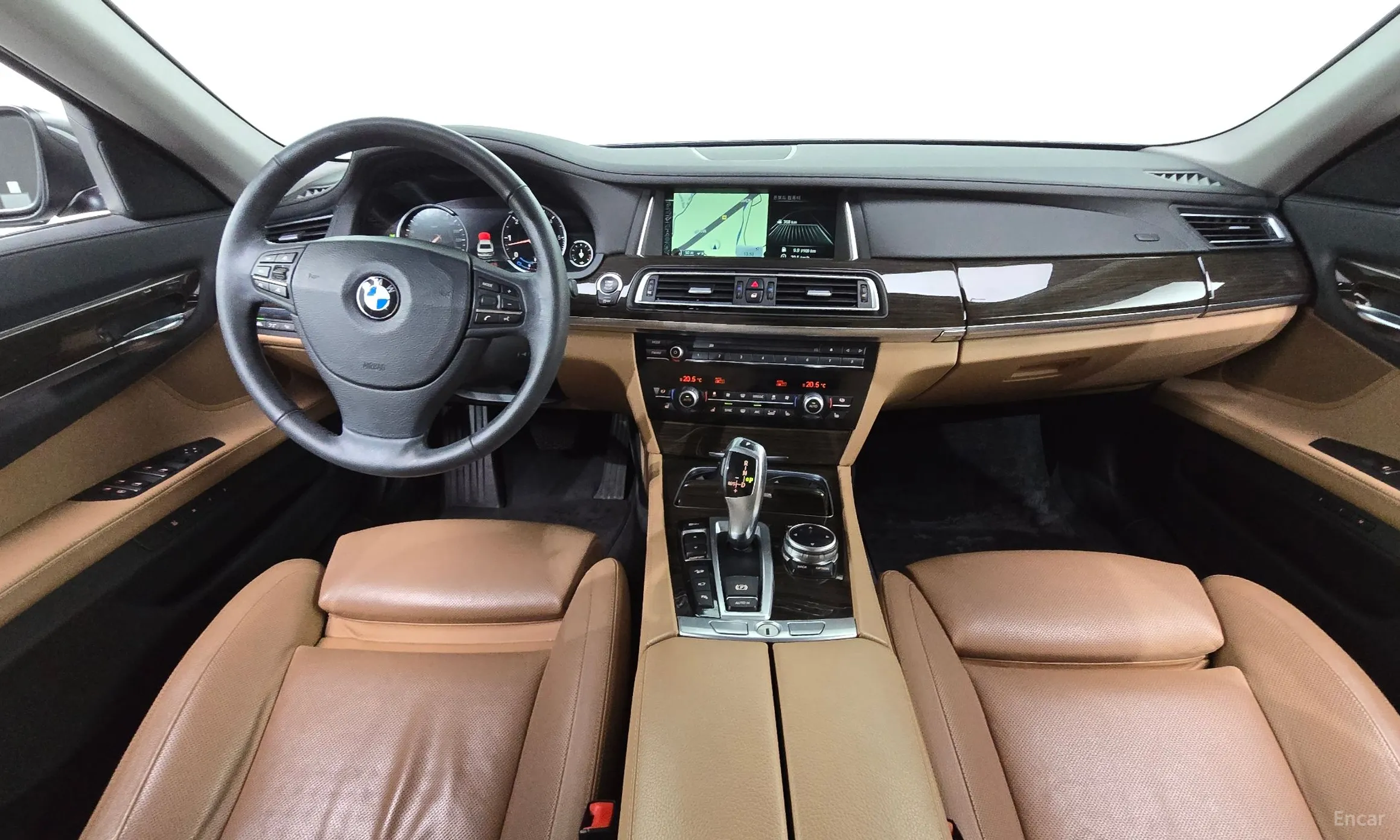 BMW 7 Series (F01) превью 7