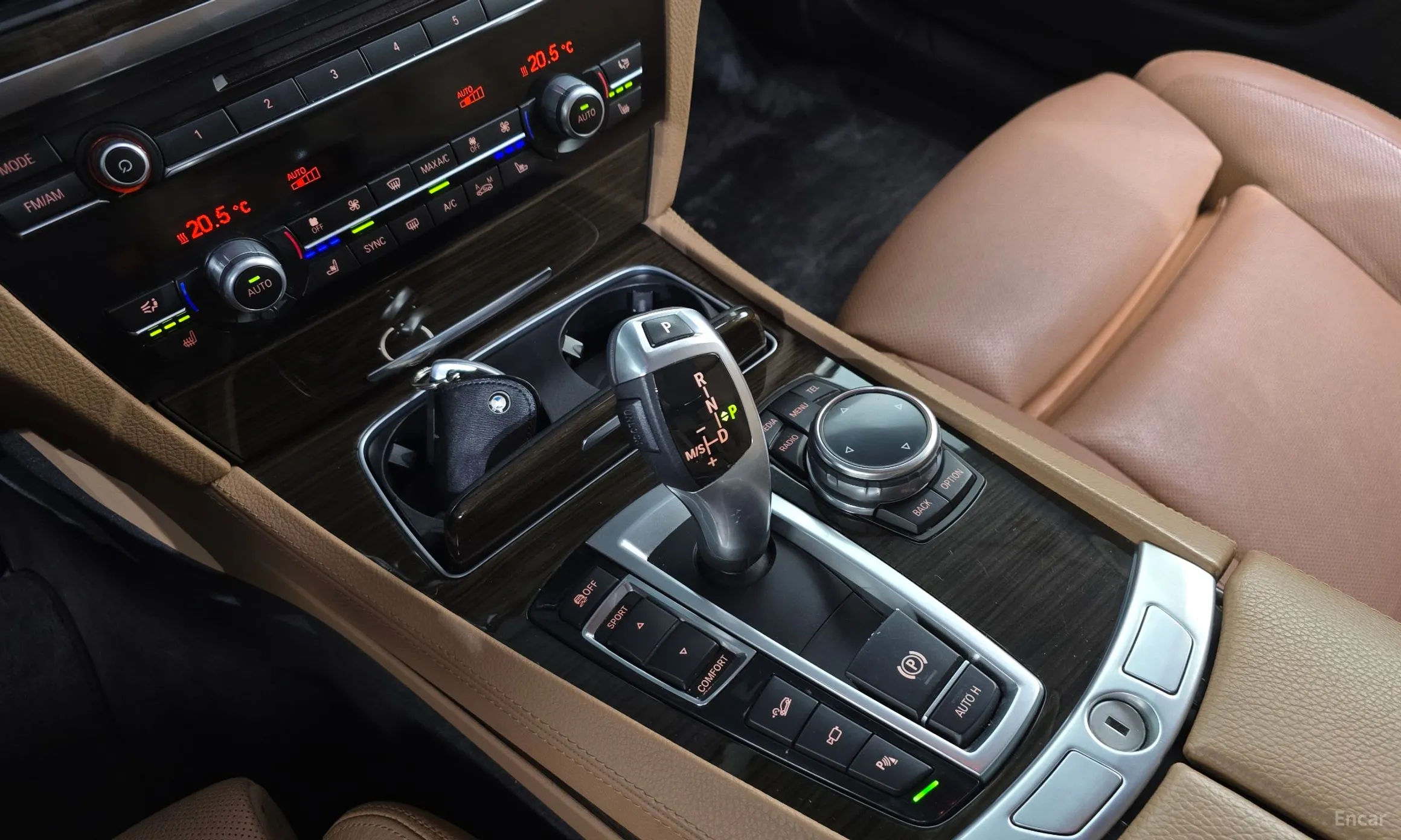 BMW 7 Series (F01) превью 9