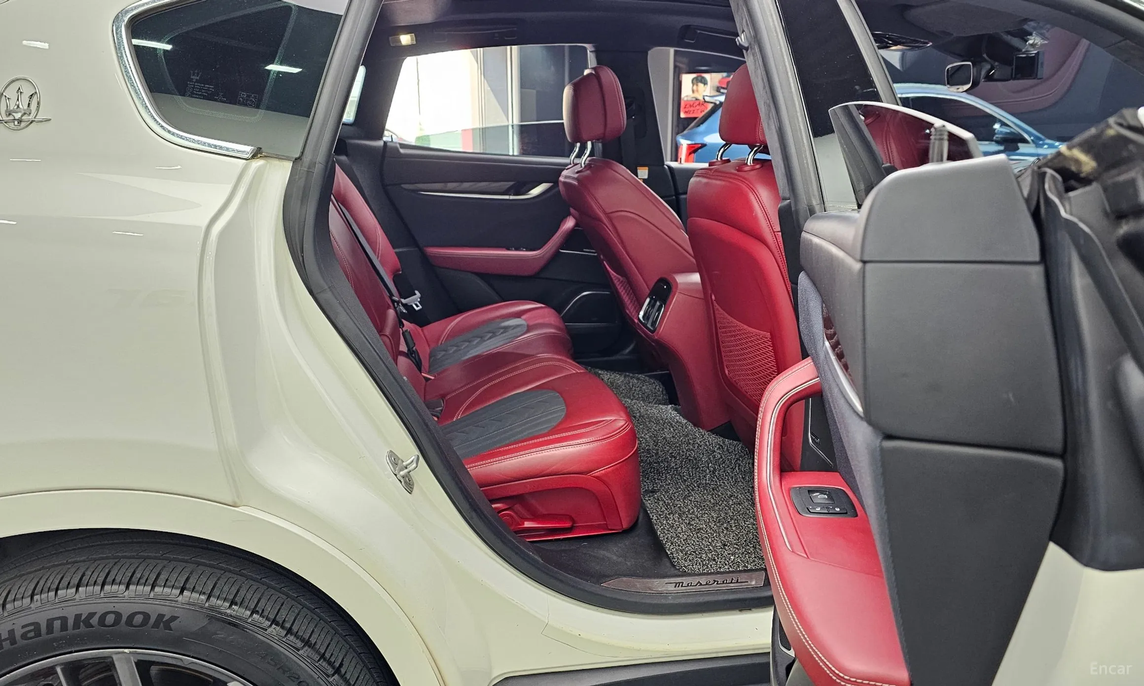 Maserati Levante превью 12