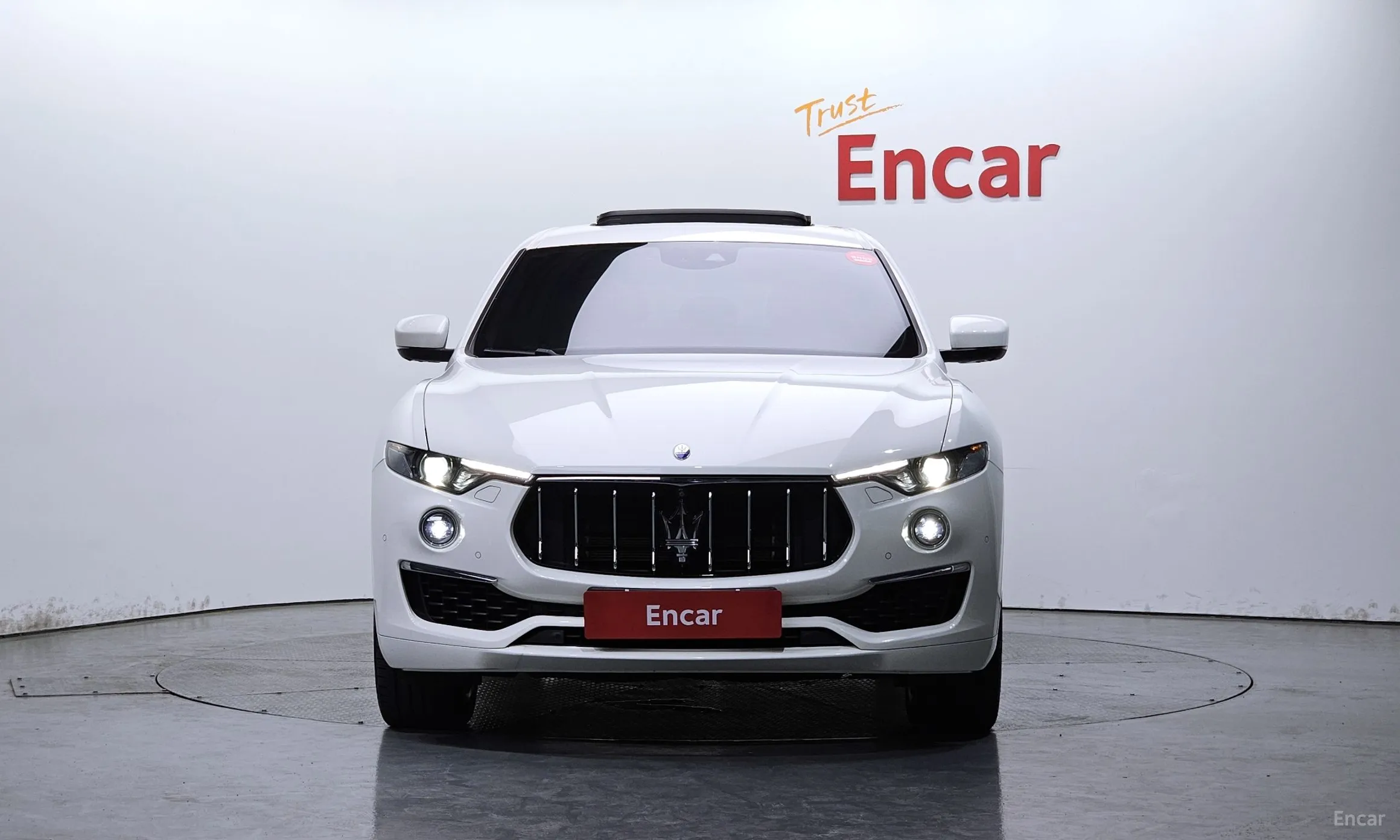 Maserati Levante превью 3
