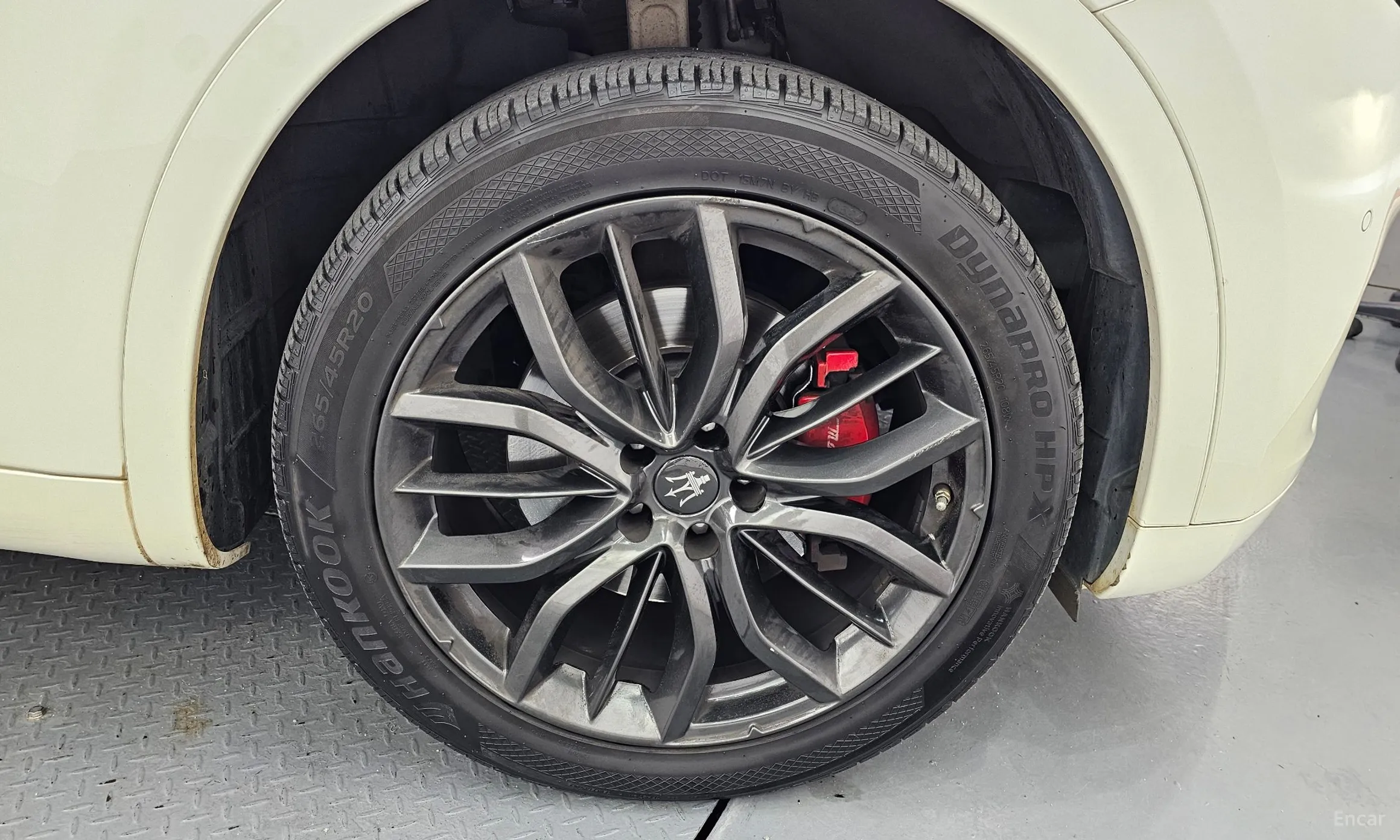Maserati Levante превью 5