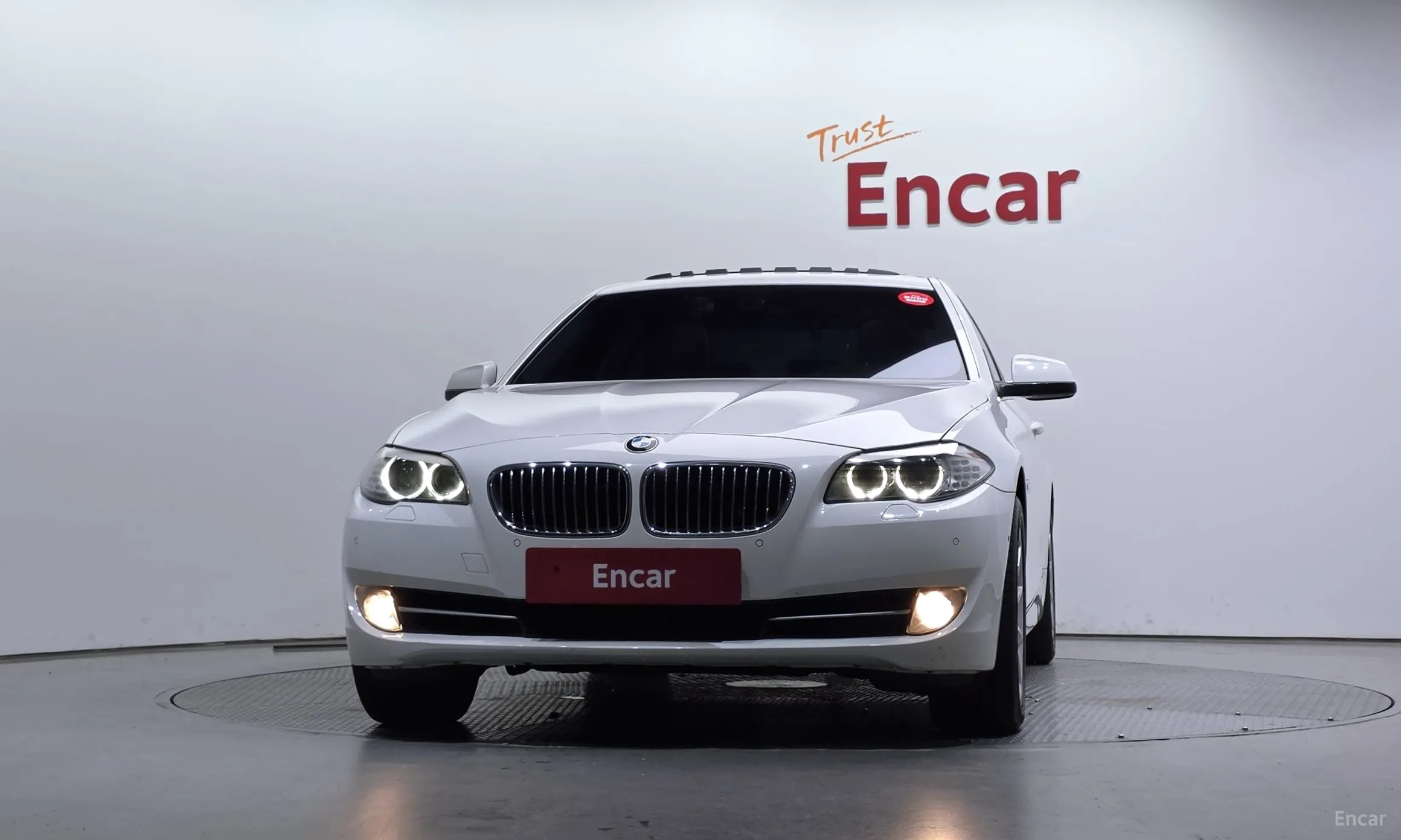 BMW 5 Series (F10) превью 3