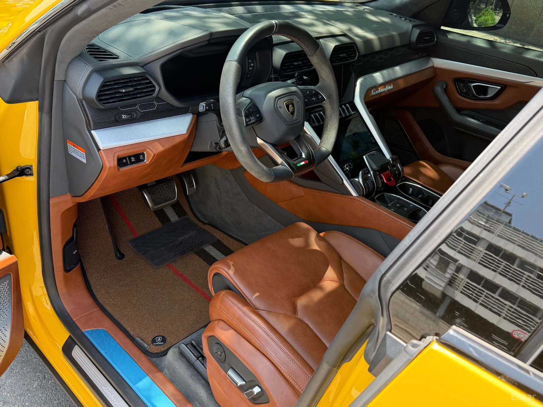 Lamborghini Urus превью 10