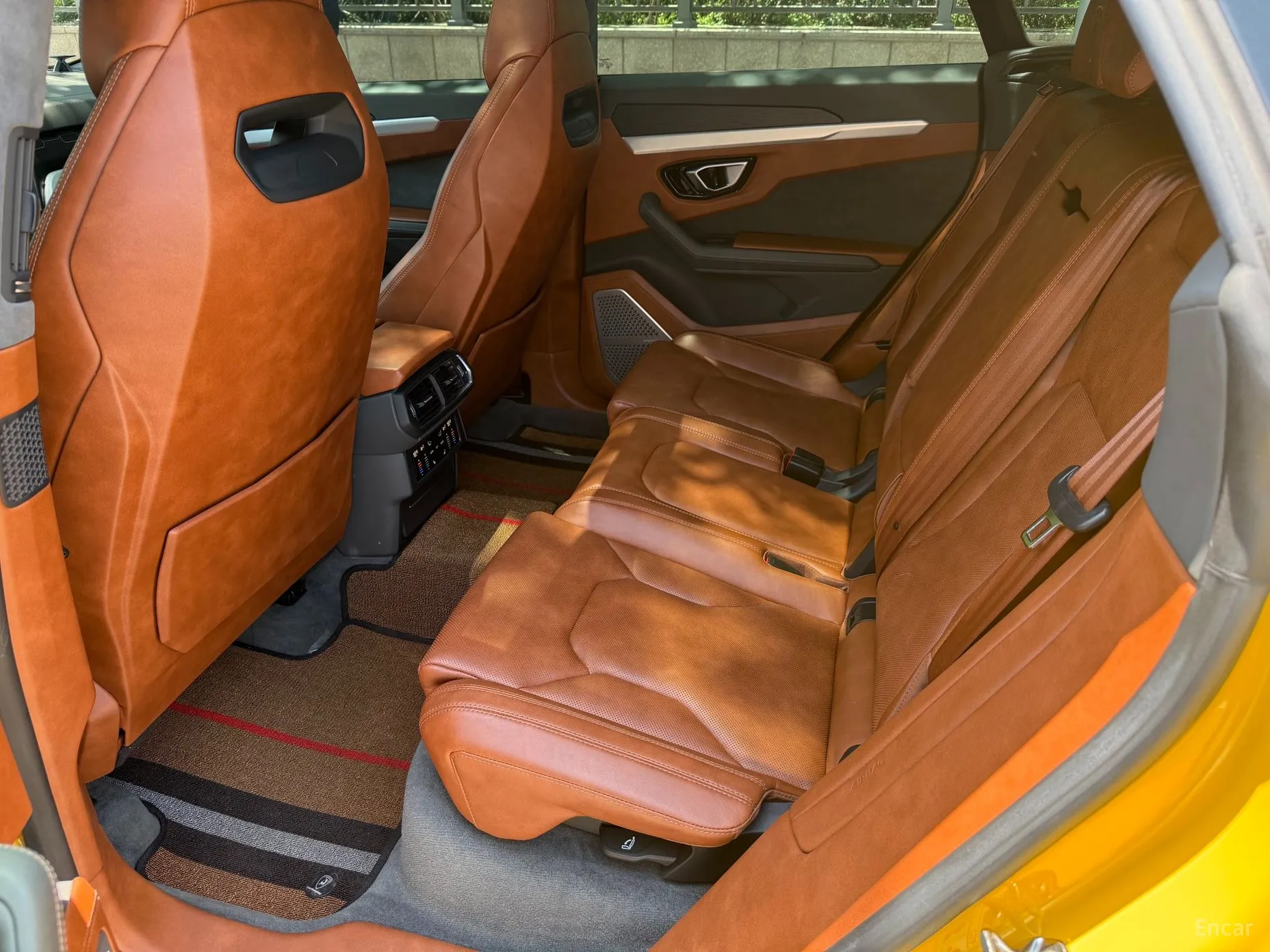 Lamborghini Urus превью 19