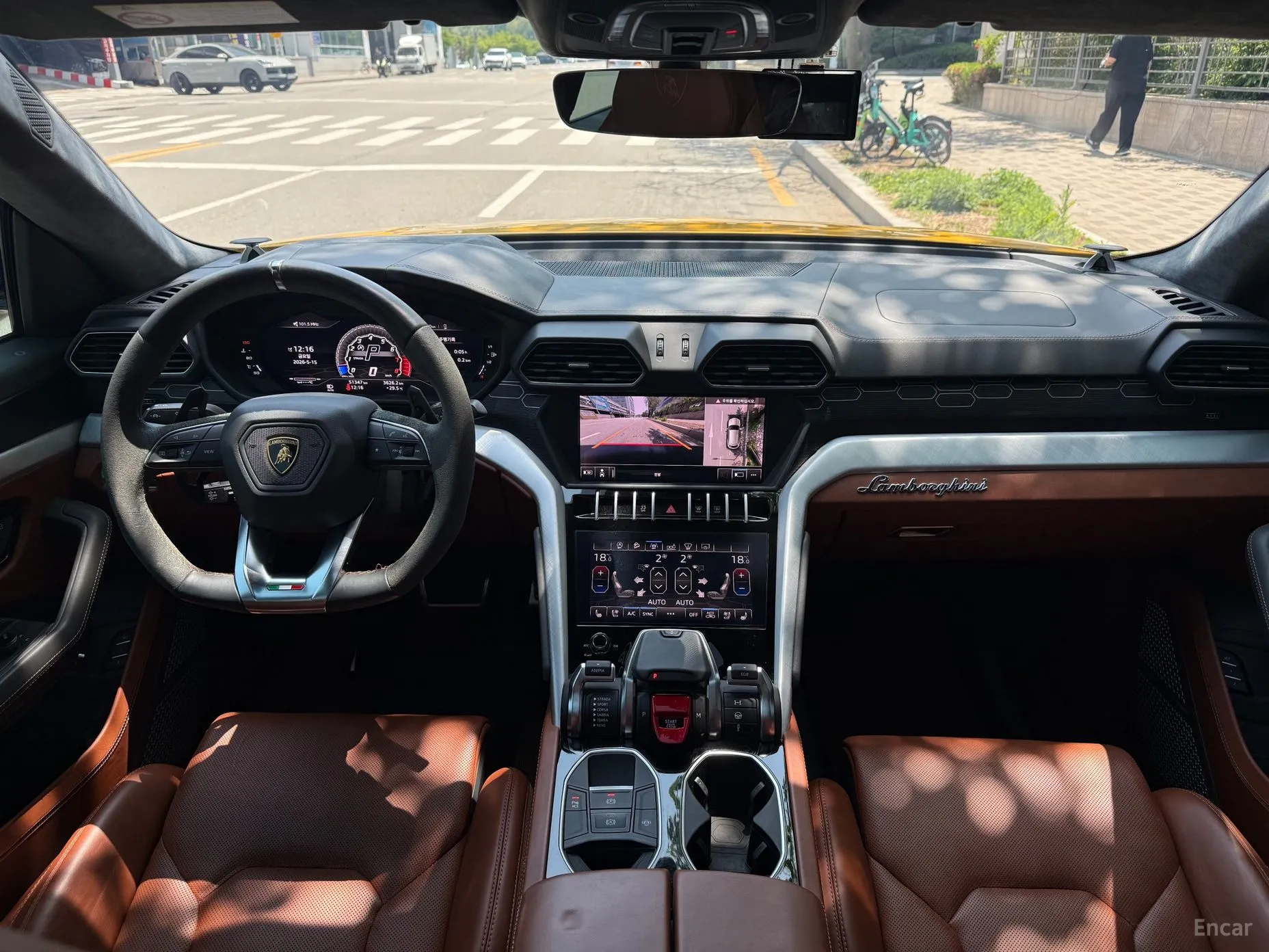 Lamborghini Urus превью 20